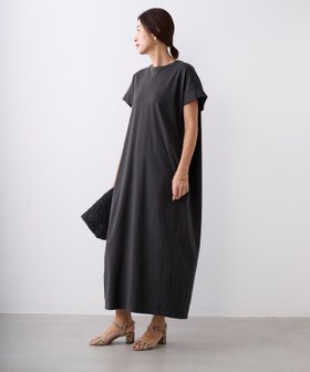 【マイカ ディール/MICA & DEAL】の接触冷感/汗じみ防止-クルーネックカットソーワンピース 大人の最旬トレンドファッション＆コーディネート founy(ファウニー) ファッション Fashion レディースファッション Fashion for Women ワンピース Dresses おすすめ Recommended / Our Picks カットソー Cut and Sewn Top シンプル Simple, Minimal スリーブ Sleeve, Long Sleeve / Short Sleeve センター Center, Center Line フォルム Silhouette, Form リラックス Relax, Relaxed Fit 吸水 Absorbent, Quick-Dry 夏 Summer 旅行 Travel |ID:prp329100004979344