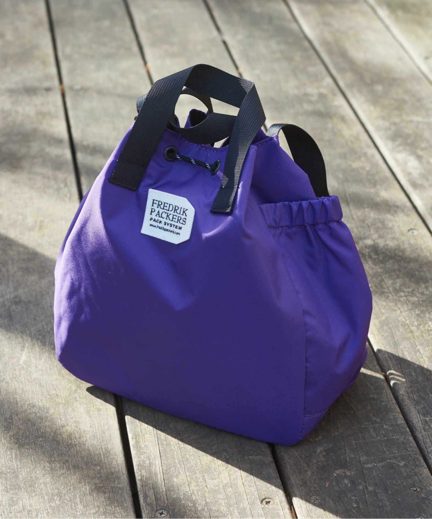 【セットアップセブン/SETUP7】のFREDRIK PACKERS/BLOOM SHOULDER NYLON 巾着ナイロンショルダーバッグ トート 2way インテリア・キッズ・メンズ・レディースファッション・服の通販 founy(ファウニー) 　ファッション　Fashion　レディースファッション　Fashion for Women　バッグ　Bags　アウトドア　Outdoor Clothing　巾着　Drawstring Bag, Kinchaku　軽量　Lightweight, Ultra Light　ショルダー　Shoulder, Shoulder Strap　シンプル　Simple, Minimal　フォルム　Silhouette, Form　ポケット　Pocket, Pocket Detail　別注　Limited Edition, Custom Order　レオパード　Leopard, Animal Print　再入荷　Restock / Back in Stock　PPL|ID: prp329100004979652 ipo3291000000037314165