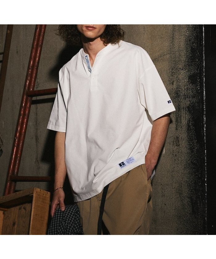 【フリークスストア/FREAK'S STORE】のRUSSEL ATHLETIC×FREAK S STORE 別注 ビッグシルエット ワンポイントロゴ 配色ヘンリーネック Tシャツ 【限定展開】 大人の最旬トレンドファッション＆コーディネート founy(ファウニー) 　ファッション　Fashion　レディースファッション　Fashion for Women　トップス・カットソー　Cut & Sew Tops　シャツ・ブラウス・オフィスカジュアル　Elegant Blouses & Button-Ups　ロングTシャツ・Tシャツ　Longline T-Shirts & Tees　ヴィンテージ　Vintage Style　カーゴパンツ　Cargo Pants, Utility Pants　ショーツ　Shorts, Short Pants　シンプル　Simple, Minimal　デニム　Denim, Jeans Material　トレンド　Trend, Trending Now　人気　Popular, Best Seller　パッチ　Patch, Appliqué　ビッグ　Big, Oversized　フロント　Front, Front Design　ボトム　Bottoms, Lower Wear　別注　Limited Edition, Custom Order　リラックス　Relax, Relaxed Fit　ワイド　Wide, Wide Fit　ワンポイント　One Point, Statement Accent　S/S・春夏　SS, Spring/Summer, Warm Season　おすすめ　Recommended / Our Picks　夏　Summer　2026年　2026　2026春夏・S/S　Spring/Summer 2026 SS26　 other-1|ID: prp329100004979695 ipo3291000000037314492