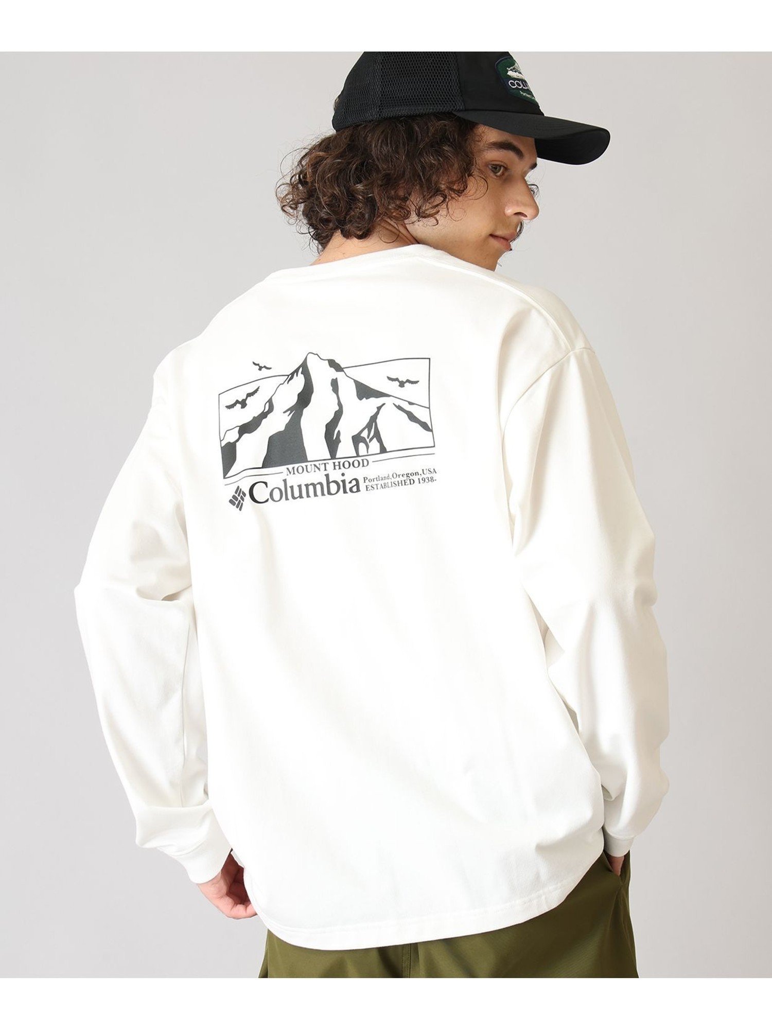 【コロンビア/Columbia】のColumbia/ ロマビスタグラフィックロングスリーブTシャツ /コロンビア インテリア・キッズ・メンズ・レディースファッション・服の通販 founy(ファウニー) 　ファッション　Fashion　レディースファッション　Fashion for Women　トップス・カットソー　Cut & Sew Tops　シャツ・ブラウス・オフィスカジュアル　Elegant Blouses & Button-Ups　ロングTシャツ・Tシャツ　Longline T-Shirts & Tees　アウトドア　Outdoor Clothing　グラフィック　Graphic, Graphic Design　トレンド　Trend, Trending Now　フィット　Fit, Slim Fit　リラックス　Relax, Relaxed Fit　ロング　Long, Long-Length　ホワイト[001001]|ID: prp329100004979746 ipo3291000000037314946