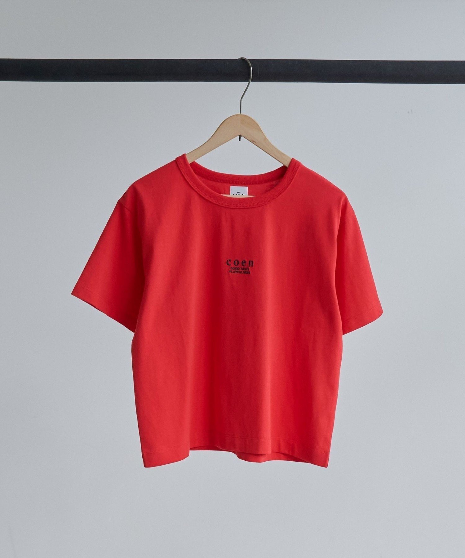 【コーエン/COEN】の【新色登場】coen(コーエン)ロゴ刺繍コンパクトTシャツ インテリア・キッズ・メンズ・レディースファッション・服の通販 founy(ファウニー) 　ファッション　Fashion　レディースファッション　Fashion for Women　トップス・カットソー　Cut & Sew Tops　シャツ・ブラウス・オフィスカジュアル　Elegant Blouses & Button-Ups　ロングTシャツ・Tシャツ　Longline T-Shirts & Tees　インナー　Innerwear　キャップ　Cap, Baseball Cap　キャミワンピース　Cami Dress, Slip Dress　コンパクト　Compact, Small Size　シンプル　Simple, Minimal　ジャケット　Jacket, Outerwear　スウェット / スエット　Sweatshirt, Sweatwear　セットアップ　Set-Up, Coordinated Outfit　バランス　Balance, Style Balance　ビスチェ　Bustier, Corset Top　フレア　Flare, Flared　ベスト　Vest, Waistcoat　ボーダー　Border, Stripe　ワイド　Wide, Wide Fit　エレガント 上品　Elegant　2026年　2026　2026春夏・S/S　Spring/Summer 2026 SS26　RED|ID: prp329100004979747 ipo3291000000037314957