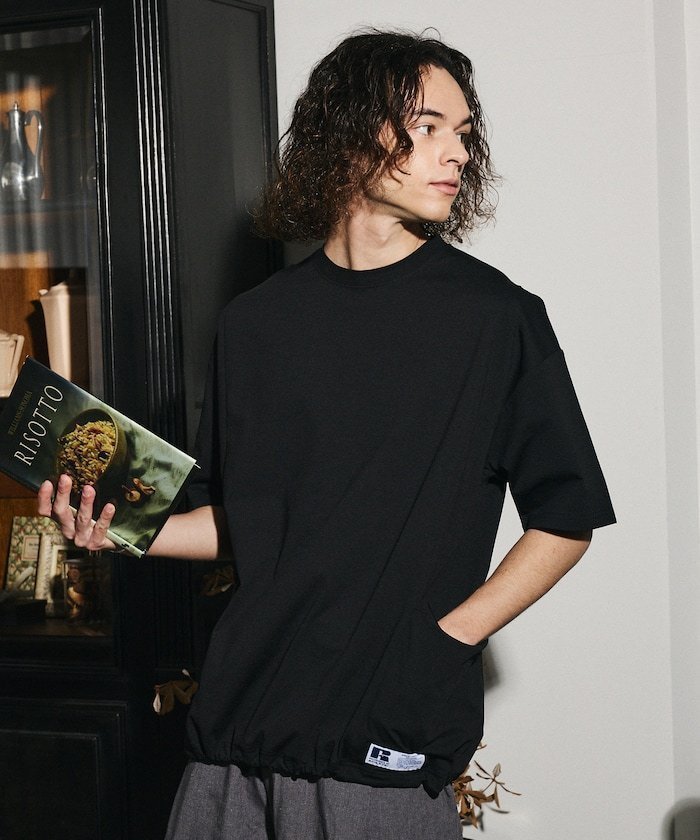 【フリークスストア/FREAK'S STORE】のRUSSEL ATHLETIC×FREAK S STORE 別注 ビッグシルエット ヘムコード サイドポケット Tシャツ 【限定展開】 インテリア・キッズ・メンズ・レディースファッション・服の通販 founy(ファウニー) 　ファッション　Fashion　レディースファッション　Fashion for Women　トップス・カットソー　Cut & Sew Tops　シャツ・ブラウス・オフィスカジュアル　Elegant Blouses & Button-Ups　ロングTシャツ・Tシャツ　Longline T-Shirts & Tees　2026年　2026　2026春夏・S/S　Spring/Summer 2026 SS26　ビッグ　Big, Oversized　ポケット　Pocket, Pocket Detail　別注　Limited Edition, Custom Order　夏　Summer　S/S・春夏　SS, Spring/Summer, Warm Season　ブラック|ID: prp329100004979778 ipo3291000000037315131