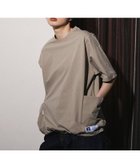 【フリークスストア/FREAK'S STORE】のRUSSEL ATHLETIC×FREAK S STORE 別注 ビッグシルエット ヘムコード サイドポケット Tシャツ 【限定展開】 大人の最旬トレンドファッション＆コーディネート founy(ファウニー) ファッション Fashion レディースファッション Fashion for Women トップス・カットソー Cut & Sew Tops シャツ・ブラウス・オフィスカジュアル Elegant Blouses & Button-Ups ロングTシャツ・Tシャツ Longline T-Shirts & Tees 2026年 2026 2026春夏・S/S Spring/Summer 2026 SS26 ビッグ Big, Oversized ポケット Pocket, Pocket Detail 別注 Limited Edition, Custom Order 夏 Summer S/S・春夏 SS, Spring/Summer, Warm Season thumbnail グレージュ|ID: prp329100004979778 ipo3291000000037315132