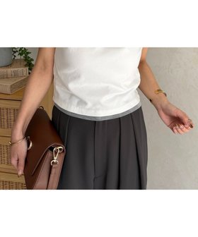 【ゼヴォン/Thevon】のチャーム付きコンパクトTシャツ 大人の最旬トレンドファッション＆コーディネート founy(ファウニー) ファッション Fashion レディースファッション Fashion for Women トップス・カットソー Cut & Sew Tops シャツ・ブラウス・オフィスカジュアル Elegant Blouses & Button-Ups ロングTシャツ・Tシャツ Longline T-Shirts & Tees 春 Spring コンパクト Compact, Small Size サンダル Sandals, Summer Shoes シューズ Shoes, Footwear シンプル Simple, Minimal チャーム Charm, Pendant デニム Denim, Jeans Material バレエ Ballet, Ballet Style リネン Linen, Linen Fabric リラックス Relax, Relaxed Fit S/S・春夏 SS, Spring/Summer, Warm Season 再入荷 Restock / Back in Stock おすすめ Recommended / Our Picks 夏 Summer エレガント 上品 Elegant 2026年 2026 2026春夏・S/S Spring/Summer 2026 SS26 |ID:prp329100004979784