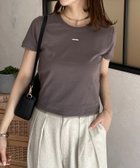 【ゼヴォン/Thevon】のチャーム付きコンパクトTシャツ 大人の最旬トレンドファッション＆コーディネート founy(ファウニー) ファッション Fashion レディースファッション Fashion for Women トップス・カットソー Cut & Sew Tops シャツ・ブラウス・オフィスカジュアル Elegant Blouses & Button-Ups ロングTシャツ・Tシャツ Longline T-Shirts & Tees 春 Spring コンパクト Compact, Small Size サンダル Sandals, Summer Shoes シューズ Shoes, Footwear シンプル Simple, Minimal チャーム Charm, Pendant デニム Denim, Jeans Material バレエ Ballet, Ballet Style リネン Linen, Linen Fabric リラックス Relax, Relaxed Fit S/S・春夏 SS, Spring/Summer, Warm Season 再入荷 Restock / Back in Stock おすすめ Recommended / Our Picks 夏 Summer エレガント 上品 Elegant 2026年 2026 2026春夏・S/S Spring/Summer 2026 SS26 thumbnail チャコールグレー|ID: prp329100004979784 ipo3291000000037315185