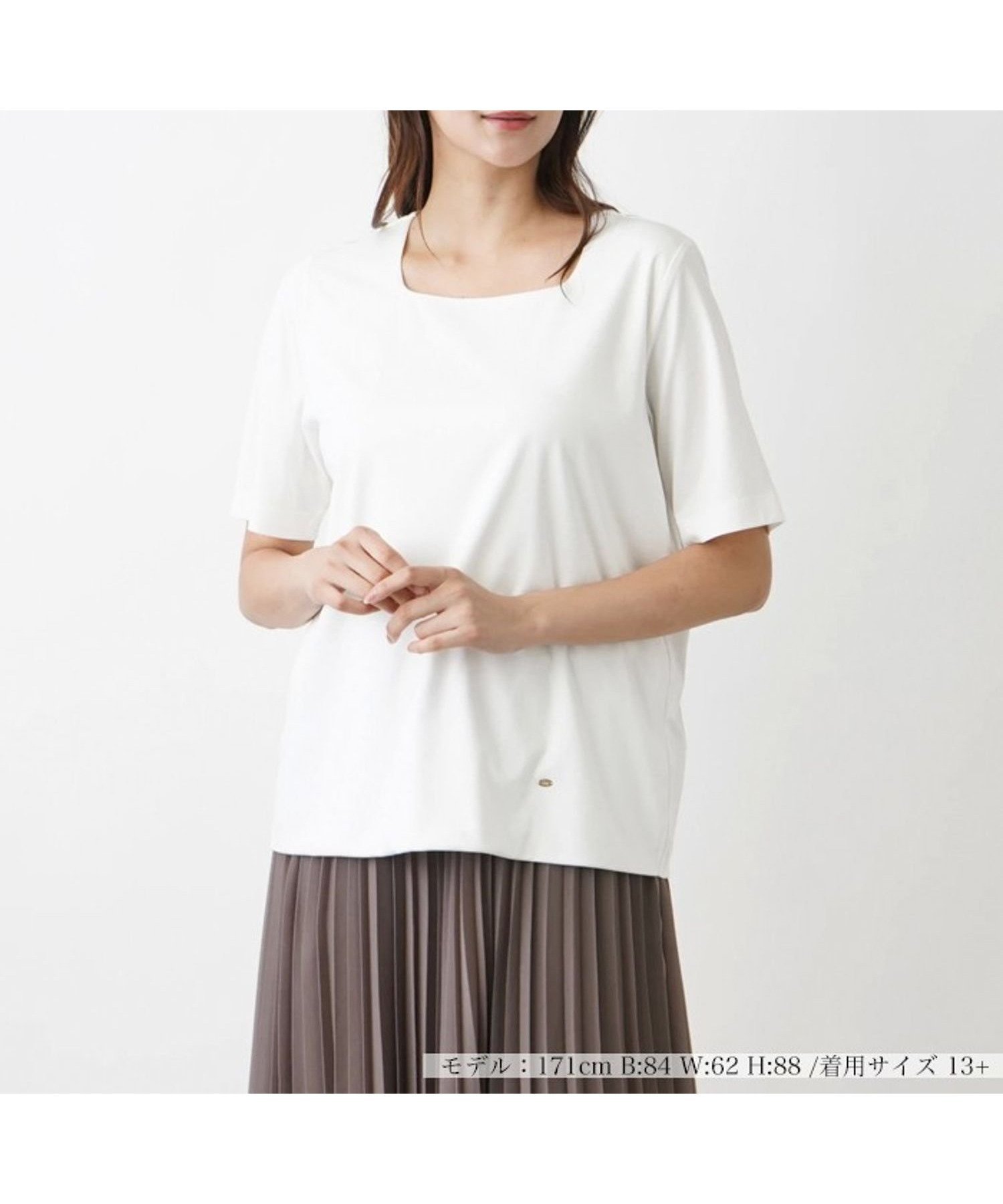 【レリアンプラスハウス/Leilian PLUS HOUSE】のスクエアネックTシャツ インテリア・キッズ・メンズ・レディースファッション・服の通販 founy(ファウニー) 　ファッション　Fashion　レディースファッション　Fashion for Women　トップス・カットソー　Cut & Sew Tops　シャツ・ブラウス・オフィスカジュアル　Elegant Blouses & Button-Ups　ロングTシャツ・Tシャツ　Longline T-Shirts & Tees　インナー　Innerwear　ウォッシャブル　Machine Washable　カットソー　Cut and Sewn Top　シンプル　Simple, Minimal　ジーンズ　Jeans, Denim Pants　スクエア　Square, Square Shape　デコルテ　Décolleté, Neckline　ポケット　Pocket, Pocket Detail　秋　Autumn　アイボリー|ID: prp329100004979833 ipo3291000000037315435