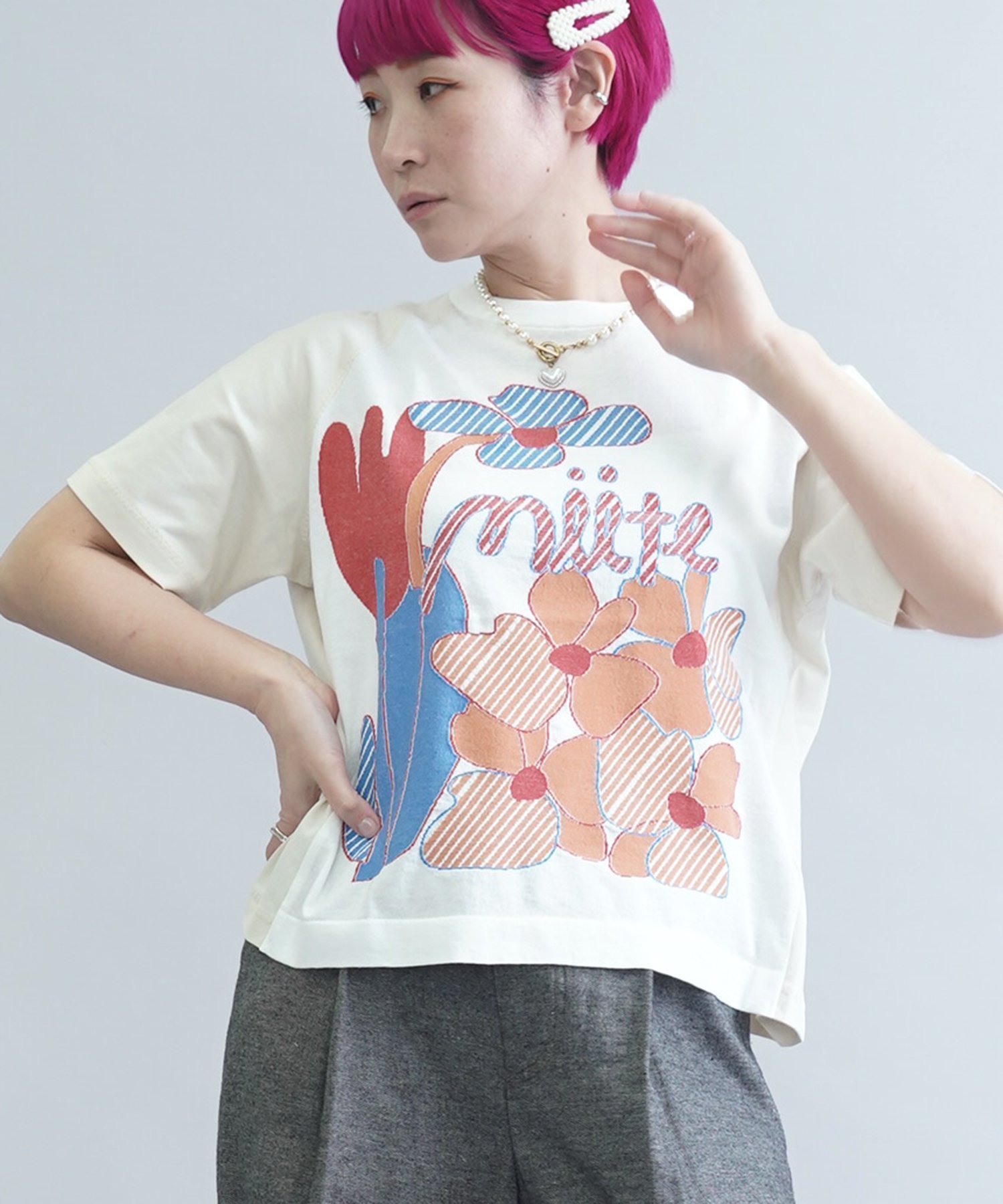 【ミーテ/miite】のフラワーサントーニニットドッキングプルオーバー インテリア・キッズ・メンズ・レディースファッション・服の通販 founy(ファウニー) 　ファッション　Fashion　レディースファッション　Fashion for Women　トップス・カットソー　Cut & Sew Tops　ニット　Knit Tops & Sweaters　カジュアルプルオーバー・ニットトップス　Pullovers & Knit Tops / Casual Pullovers　イタリア　Italy　カットソー　Cut and Sewn Top　グラフィック　Graphic, Graphic Design　シンプル　Simple, Minimal　デニム　Denim, Jeans Material　ドッキング　Docking, Mixed Material　手描き　Hand-Drawn, Illustrated　バランス　Balance, Style Balance　フラワー　Flower, Floral　プリント　Print, Printed Pattern　モチーフ　Motif, Design Theme　ワーク　Workwear, Utility Style　おすすめ　Recommended / Our Picks　夏　Summer　オフホワイト|ID: prp329100004979839 ipo3291000000037315465
