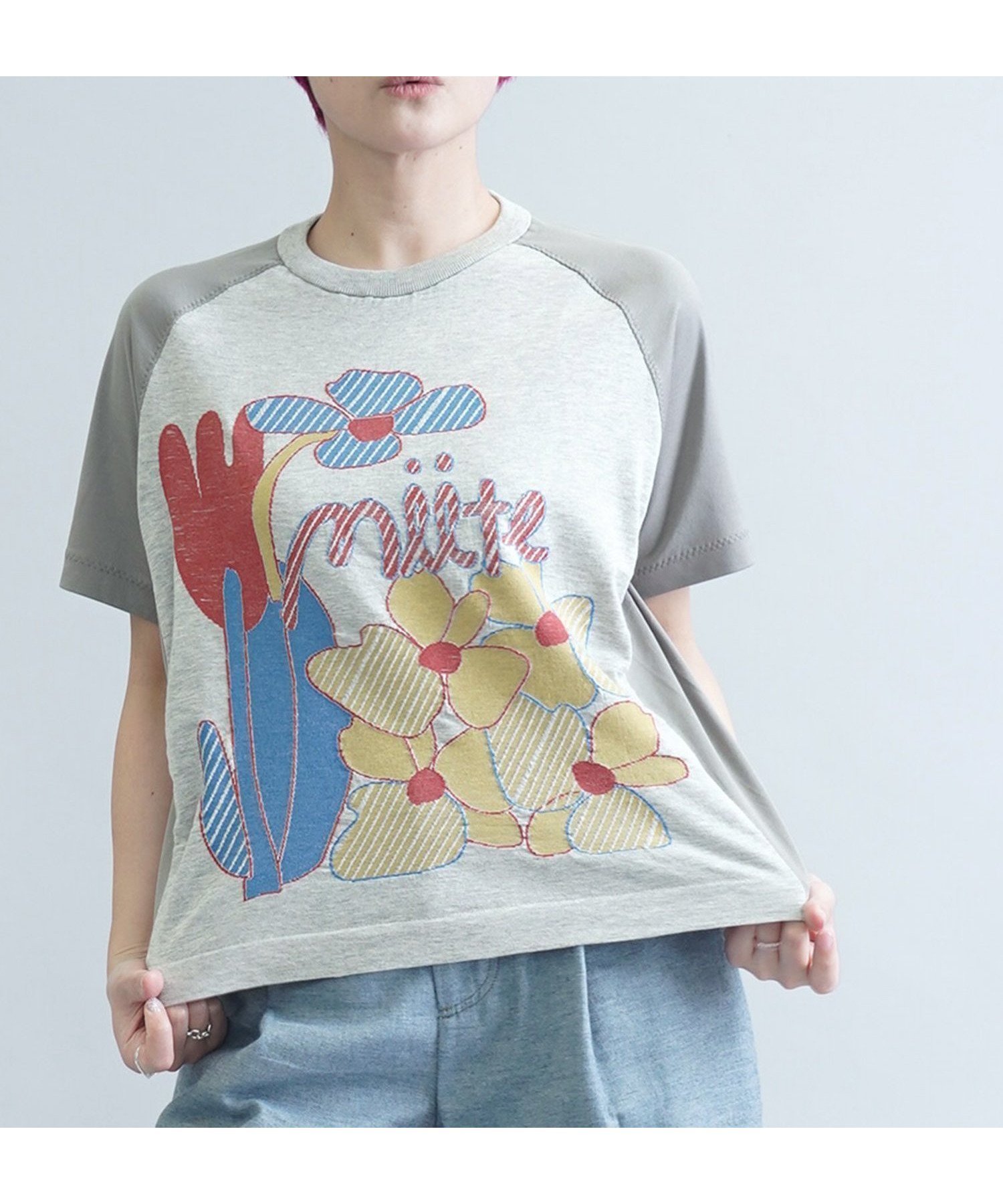 【ミーテ/miite】のフラワーサントーニニットドッキングプルオーバー インテリア・キッズ・メンズ・レディースファッション・服の通販 founy(ファウニー) 　ファッション　Fashion　レディースファッション　Fashion for Women　トップス・カットソー　Cut & Sew Tops　ニット　Knit Tops & Sweaters　カジュアルプルオーバー・ニットトップス　Pullovers & Knit Tops / Casual Pullovers　イタリア　Italy　カットソー　Cut and Sewn Top　グラフィック　Graphic, Graphic Design　シンプル　Simple, Minimal　デニム　Denim, Jeans Material　ドッキング　Docking, Mixed Material　手描き　Hand-Drawn, Illustrated　バランス　Balance, Style Balance　フラワー　Flower, Floral　プリント　Print, Printed Pattern　モチーフ　Motif, Design Theme　ワーク　Workwear, Utility Style　おすすめ　Recommended / Our Picks　夏　Summer　グレー|ID: prp329100004979839 ipo3291000000037315466