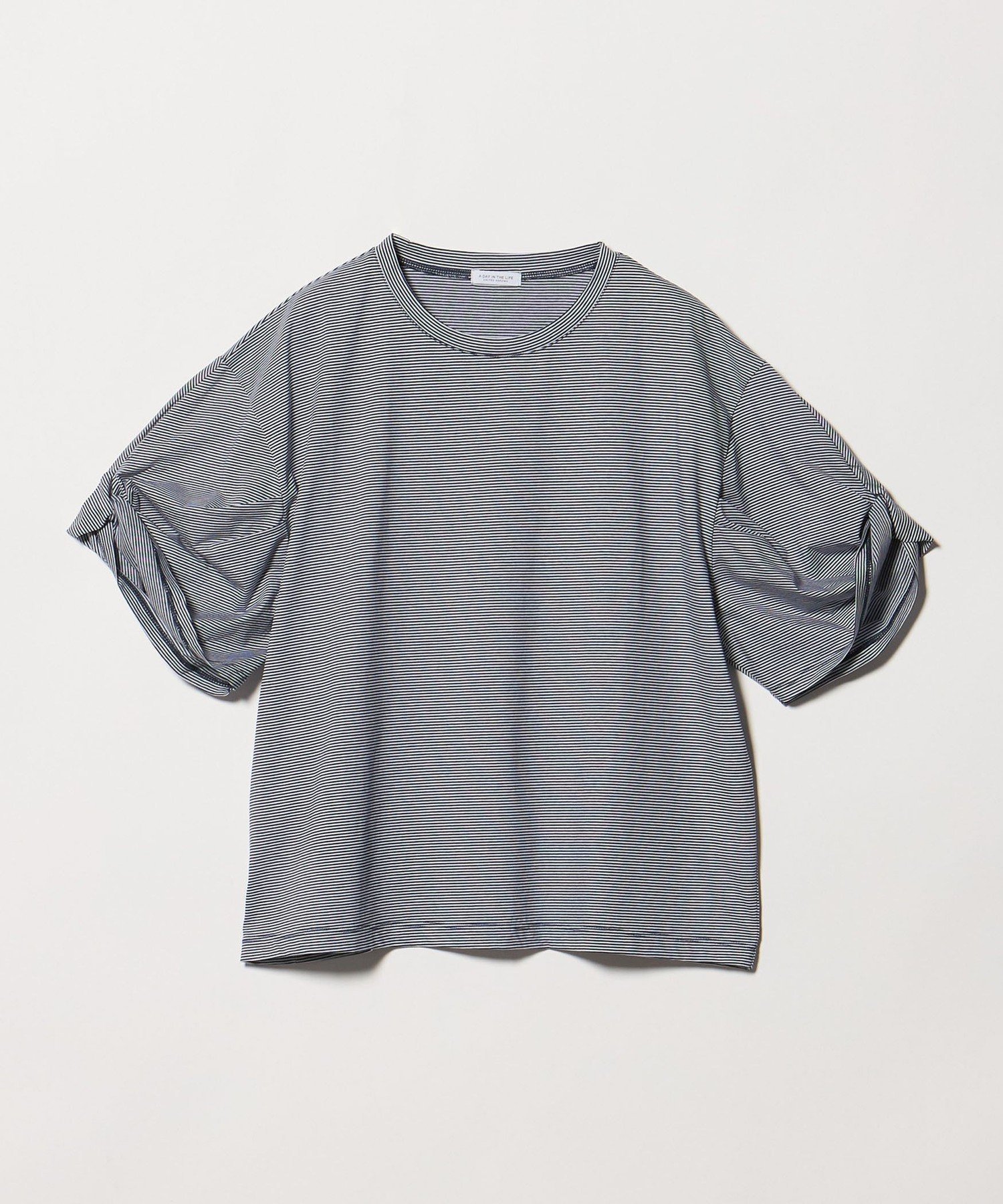 【ユナイテッドアローズ/UNITED ARROWS】のシルケット ツイストスリーブ カットソー A DAY IN THE LIFE インテリア・キッズ・メンズ・レディースファッション・服の通販 founy(ファウニー) 　ファッション　Fashion　レディースファッション　Fashion for Women　トップス・カットソー　Cut & Sew Tops　カットソー・ベーシックTシャツ　Cut-and-Sewn Tops / Stretch Tees & Basics　カットソー　Cut and Sewn Top　シルケット　Silket, Silky Cotton　シンプル　Simple, Minimal　ストライプ　Stripe, Striped Pattern　スリーブ　Sleeve, Long Sleeve / Short Sleeve　ツイスト　Tweed, Tweed Fabric　トレンド　Trend, Trending Now　定番　Standard, Basic Item　なめらか　Smooth, Silky Texture　人気　Popular, Best Seller　バランス　Balance, Style Balance　ボーダー　Border, Stripe　ワイド　Wide, Wide Fit　アウトレット　Outlet / Clearance　おすすめ　Recommended / Our Picks　夏　Summer　ビジネス 仕事 通勤　Business / Work / Commuting　その他3|ID: prp329100004979872 ipo3291000000037315623