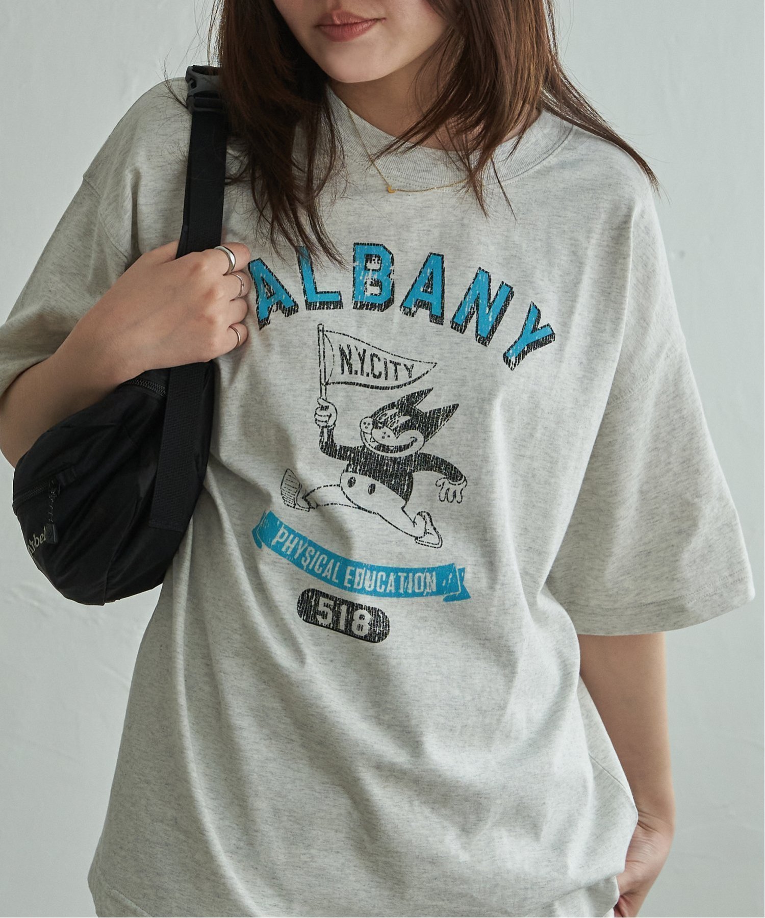 【ヴァンス エクスチェンジ/VENCE EXCHANGE】のキャラプリントTシャツ インテリア・キッズ・メンズ・レディースファッション・服の通販 founy(ファウニー) 　ファッション　Fashion　レディースファッション　Fashion for Women　トップス・カットソー　Cut & Sew Tops　シャツ・ブラウス・オフィスカジュアル　Elegant Blouses & Button-Ups　ロングTシャツ・Tシャツ　Longline T-Shirts & Tees　おすすめ　Recommended / Our Picks　トレンド　Trend, Trending Now　フレア　Flare, Flared　プリント　Print, Printed Pattern　プリーツ　Pleats, Pleated　ワイド　Wide, Wide Fit　ナチュラル|ID: prp329100004979918 ipo3291000000037315807