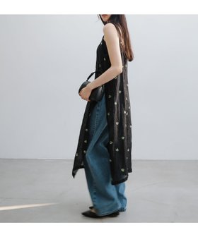【アンドミー/andme】の小花柄 シアー キャミソール ワンピース 大人の最旬トレンドファッション＆コーディネート founy(ファウニー) ファッション Fashion レディースファッション Fashion for Women ワンピース Dresses キャミソール Camisole, Spaghetti Strap Top キャミワンピース Cami Dress, Slip Dress シアー Sheer, See-Through スリット Slit, Slit Detail タンク Tank Top, Sleeveless Top デニム Denim, Jeans Material ワイド Wide, Wide Fit |ID:prp329100004980073