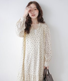 【ラジュール/Lajour】のドット柄or小花柄ティアードワンピース 大人の最旬トレンドファッション＆コーディネート founy(ファウニー) ファッション Fashion レディースファッション Fashion for Women ワンピース Dresses 2026年 2026 2026春夏・S/S Spring/Summer 2026 SS26 とろみ Fluid, Flowy Fabric ティアードワンピース Tiered Dress, Flared Dress ドット Polka Dot, Dot Pattern フェミニン Feminine, Girly フレア Flare, Flared ロング Long, Long-Length エレガント 上品 Elegant 春 Spring 秋 Autumn |ID:prp329100004980082