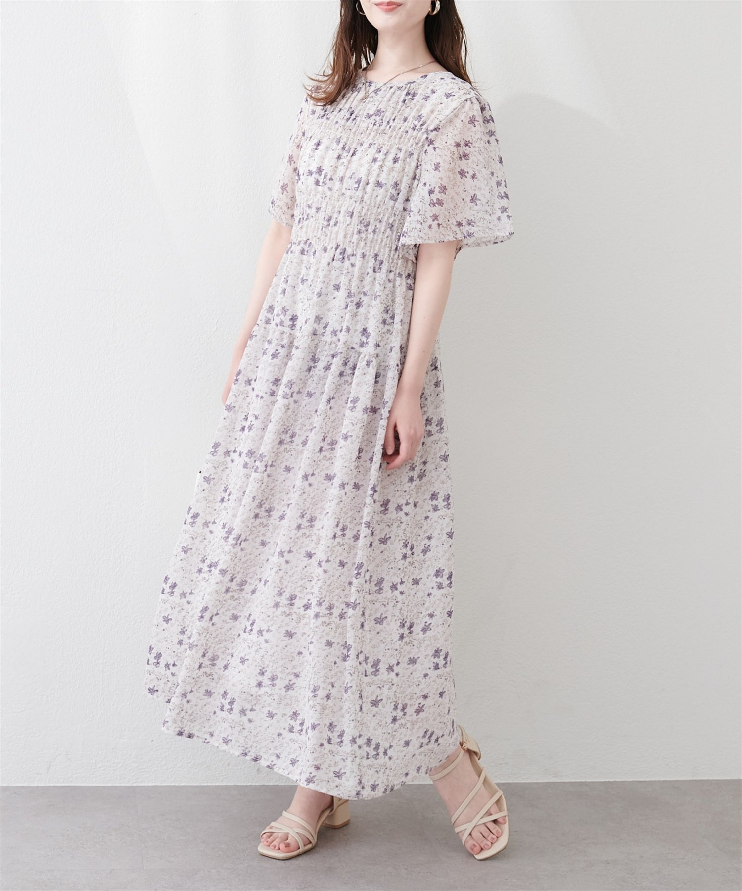【ナチュラルクチュール/natural couture】の変形シャーリングフレンチスリーブワンピース インテリア・キッズ・メンズ・レディースファッション・服の通販 founy(ファウニー) 　ファッション　Fashion　レディースファッション　Fashion for Women　ワンピース　Dresses　カーディガン　Cardigan, Knitwear　コンパクト　Compact, Small Size　シャーリング　Shirring, Ruched　シューズ　Shoes, Footwear　ジャケット　Jacket, Outerwear　フラット　Flat, Flat Shoes　フレア　Flare, Flared　ポケット　Pocket, Pocket Detail　ロング　Long, Long-Length　再入荷　Restock / Back in Stock　エレガント 上品　Elegant　2026年　2026　2026春夏・S/S　Spring/Summer 2026 SS26　パープル系その他|ID: prp329100004980083 ipo3291000000037316446