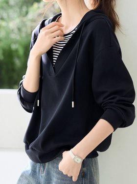 【ドゥーベル/Doux Belle】のVネック風切り替えパーカー レディース パーカー 大人の最旬トレンドファッション＆コーディネート founy(ファウニー) ファッション Fashion レディースファッション Fashion for Women トップス・カットソー Cut & Sew Tops レディースパーカー・カジュアルフーディー Casual Hoodies & Sweatshirts Vネックトップス V-Neck Tops / V-Cut Neckline Shirts インナー Innerwear シンプル Simple, Minimal パーカー Hoodie, Parka ボトム Bottoms, Lower Wear 冬 Winter / This Winter 定番 Standard, Basic Item 秋 Autumn A/W・秋冬 Autumn/Winter |ID:prp329100004980099