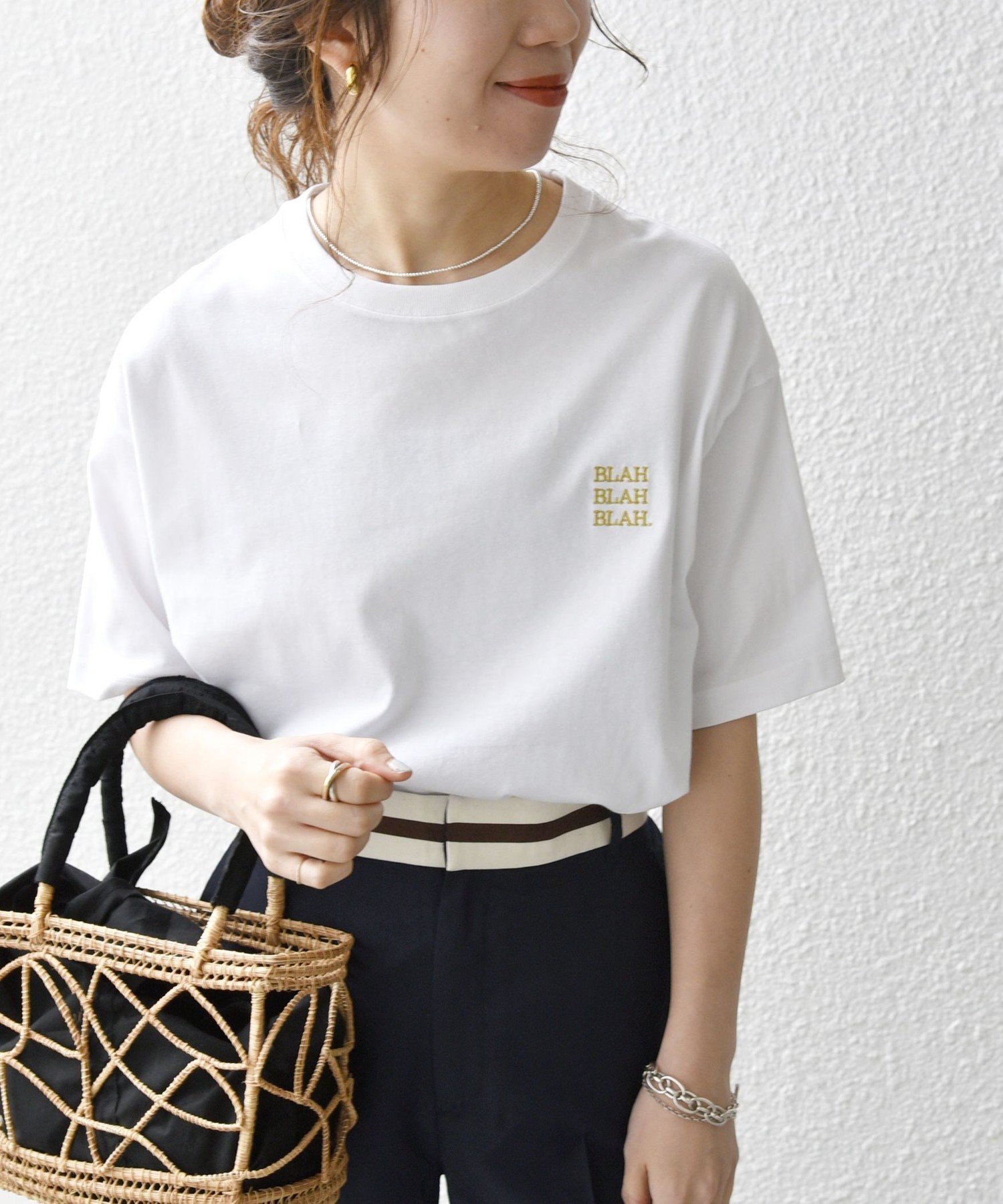 【シップス/SHIPS】の【WEB限定】SHIPS any BLAH BLAH BLAH.ワンポイント 刺繍 ルーズ Tシャツ(ユニセックス) インテリア・キッズ・メンズ・レディースファッション・服の通販 founy(ファウニー) 　ファッション　Fashion　レディースファッション　Fashion for Women　トップス・カットソー　Cut & Sew Tops　シャツ・ブラウス・オフィスカジュアル　Elegant Blouses & Button-Ups　ロングTシャツ・Tシャツ　Longline T-Shirts & Tees　ドロップ　Drop Shoulder, Dropped Style　ルーズ　Loose, Oversized　ワンポイント　One Point, Statement Accent　おすすめ　Recommended / Our Picks　ホワイト|ID: prp329100004980102 ipo3291000000037316573