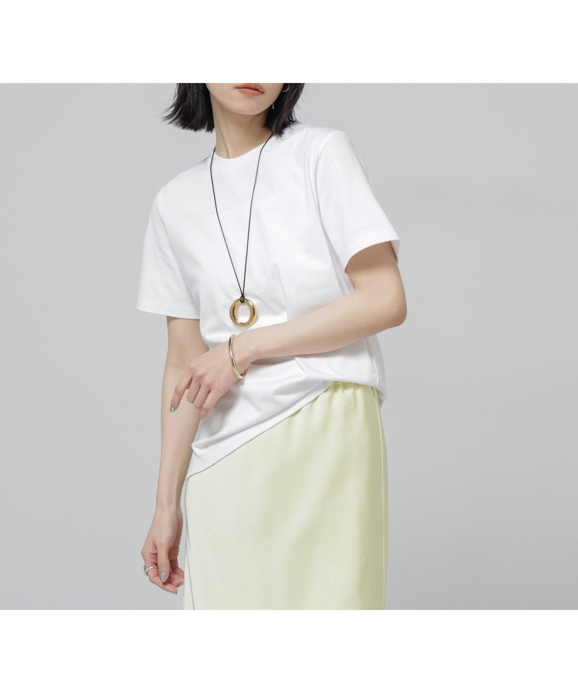 【ナノ ユニバース/nano universe】のAnti Soaked 汗染み防止クルーネックTシャツ 大人の最旬トレンドファッション＆コーディネート founy(ファウニー) 　ファッション　Fashion　レディースファッション　Fashion for Women　トップス・カットソー　Cut & Sew Tops　シャツ・ブラウス・オフィスカジュアル　Elegant Blouses & Button-Ups　ロングTシャツ・Tシャツ　Longline T-Shirts & Tees　今季　This Season, Current Season　吸水　Absorbent, Quick-Dry　スリット　Slit, Slit Detail　定番　Standard, Basic Item　人気　Popular, Best Seller　フロント　Front, Front Design　ベーシック　Basic, Essential　再入荷　Restock / Back in Stock　エレガント 上品　Elegant　2026年　2026　2026春夏・S/S　Spring/Summer 2026 SS26　 other-1|ID: prp329100004980107 ipo3291000000037316607