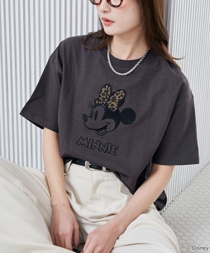 【フリークスストア/FREAK'S STORE】のMinnie Mouse/ミニーマウス/ レオパード柄 ドッキング Tシャツ 限定展開 インテリア・キッズ・メンズ・レディースファッション・服の通販 founy(ファウニー) 　ファッション　Fashion　レディースファッション　Fashion for Women　トップス・カットソー　Cut & Sew Tops　シャツ・ブラウス・オフィスカジュアル　Elegant Blouses & Button-Ups　ロングTシャツ・Tシャツ　Longline T-Shirts & Tees　2026年　2026　2026春夏・S/S　Spring/Summer 2026 SS26　ドッキング　Docking, Mixed Material　レオパード　Leopard, Animal Print　夏　Summer　S/S・春夏　SS, Spring/Summer, Warm Season　チャコールグレー|ID: prp329100004980141 ipo3291000000037317011