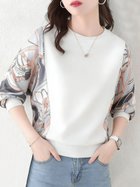 【ドゥーベル/Doux Belle】のプリント袖切替トップス レディース トップス 大人の最旬トレンドファッション＆コーディネート founy(ファウニー) ファッション Fashion レディースファッション Fashion for Women トップス・カットソー Cut & Sew Tops プリント Print, Printed Pattern リラックス Relax, Relaxed Fit 切替 Switching, Contrast Panel 春 Spring 無地 Plain, Solid Color 秋 Autumn 長袖 Long Sleeve, Full Sleeve thumbnail ホワイト|ID: prp329100004980144 ipo3291000000037317028