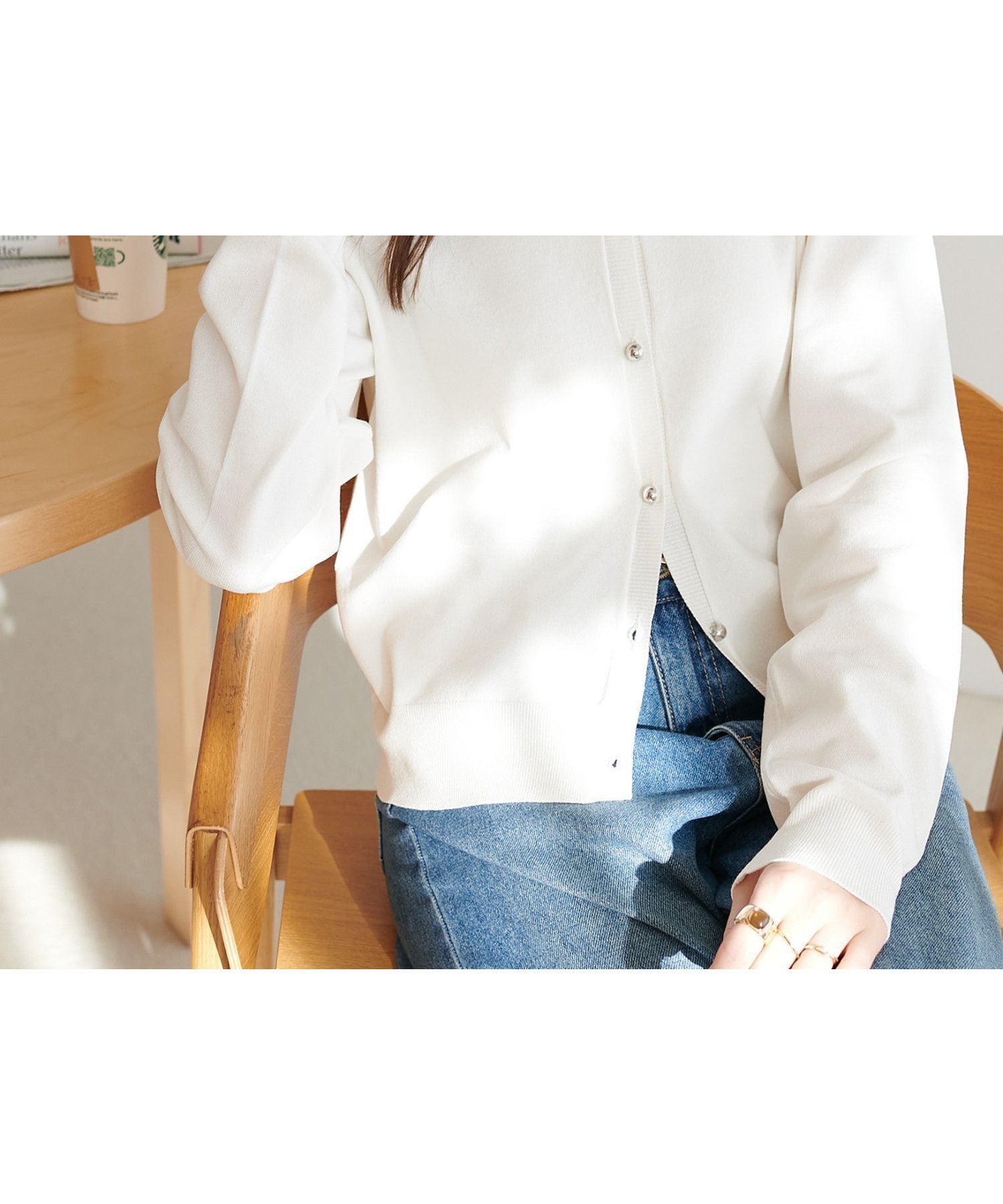 【ディスコート/Discoat】のUVサラモチメタル釦クルーカーディガン インテリア・キッズ・メンズ・レディースファッション・服の通販 founy(ファウニー) 　ファッション　Fashion　レディースファッション　Fashion for Women　トップス・カットソー　Cut & Sew Tops　カーディガン・羽織り　Layered Style Cardigans　アクセサリー　Fashion Accessories　カーディガン　Cardigan, Knitwear　キャミ　Camisole, Cami Top　コンパクト　Compact, Small Size　切替　Switching, Contrast Panel　とろみ　Fluid, Flowy Fabric　トレンド　Trend, Trending Now　ノースリーブ　Sleeveless, No-Sleeve　バランス　Balance, Style Balance　パール　Pearl, Pearl Accent　ベーシック　Basic, Essential　半袖　Short Sleeve, Half Sleeve　メタル　Metal, Metal Parts　レース　Lace, Lace Fabric　ワイド　Wide, Wide Fit　おすすめ　Recommended / Our Picks　エレガント 上品　Elegant　ビジネス 仕事 通勤　Business / Work / Commuting　アイボリー|ID: prp329100004980146 ipo3291000000037317046