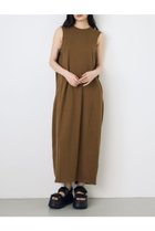 【アズール バイ マウジー/AZUL by moussy】のオーバルカットワンピース 大人の最旬トレンドファッション＆コーディネート founy(ファウニー) ファッション Fashion レディースファッション Fashion for Women ワンピース Dresses おすすめ Recommended / Our Picks アクセサリー Fashion Accessories サンダル Sandals, Summer Shoes シューズ Shoes, Footwear シンプル Simple, Minimal ジップ Zip, Zipper ノースリーブ Sleeveless, No-Sleeve フラット Flat, Flat Shoes リラックス Relax, Relaxed Fit ヴィンテージ Vintage Style thumbnail BRN|ID: prp329100004980168 ipo3291000000037317141