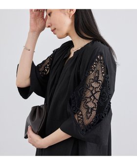 【サロン アダム エ ロペ/SALON adam et rope'】のマクラメレースワンピース 大人の最旬トレンドファッション＆コーディネート founy(ファウニー) ファッション Fashion レディースファッション Fashion for Women ワンピース Dresses ギャザー Gathered, Ruffled サンダル Sandals, Summer Shoes シューズ Shoes, Footwear スキッパー Skipper, Open Collar タイプライター Typewriter Fabric, Crisp Cotton バランス Balance, Style Balance フラット Flat, Flat Shoes モチーフ Motif, Design Theme リゾート Resort, Vacation Style ロング Long, Long-Length |ID:prp329100004980197
