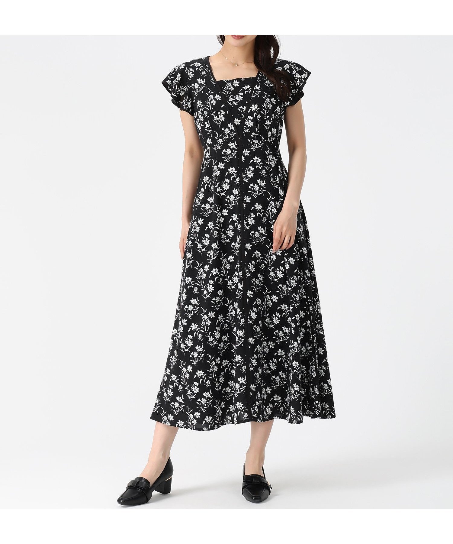 【ミッシュマッシュ/MISCH MASCH】のパイピングモノトーン花柄ワンピース MM627405 インテリア・キッズ・メンズ・レディースファッション・服の通販 founy(ファウニー) 　ファッション　Fashion　レディースファッション　Fashion for Women　ワンピース　Dresses　モノトーン　Monotone, Black and White　リボン　Ribbon, Bow　ワンポイント　One Point, Statement Accent　エレガント 上品　Elegant　ブラック|ID: prp329100004980233 ipo3291000000037317360