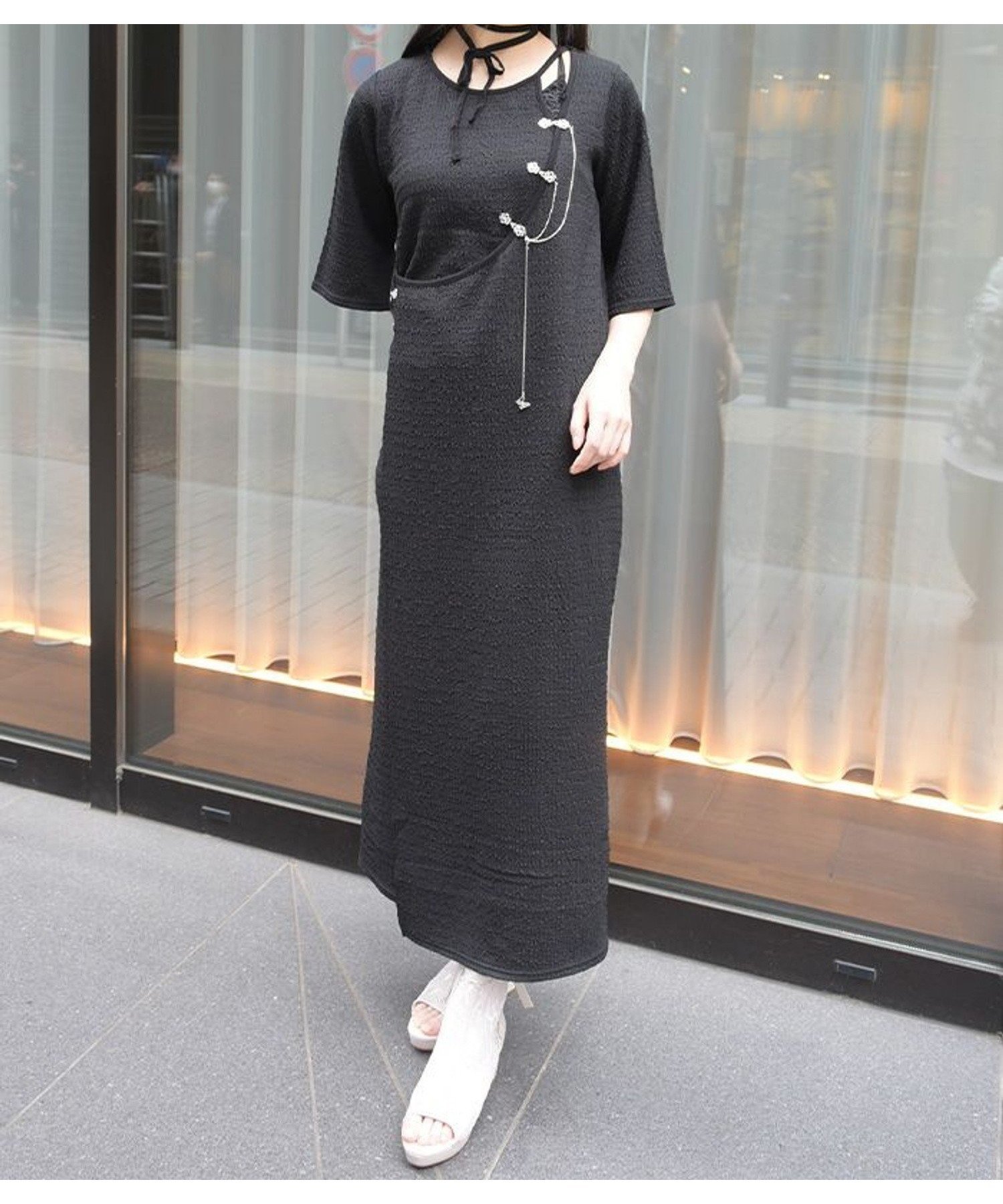 【アクシーズファム/axes femme】のチャイナ金具ロングワンピース インテリア・キッズ・メンズ・レディースファッション・服の通販 founy(ファウニー) 　ファッション　Fashion　レディースファッション　Fashion for Women　ワンピース　Dresses　おすすめ　Recommended / Our Picks　インナー　Innerwear　カットソー　Cut and Sewn Top　シンプル　Simple, Minimal　チェーン　Chain, Chain Strap　リラックス　Relax, Relaxed Fit　ロング　Long, Long-Length　黒|ID: prp329100004980265 ipo3291000000037317471