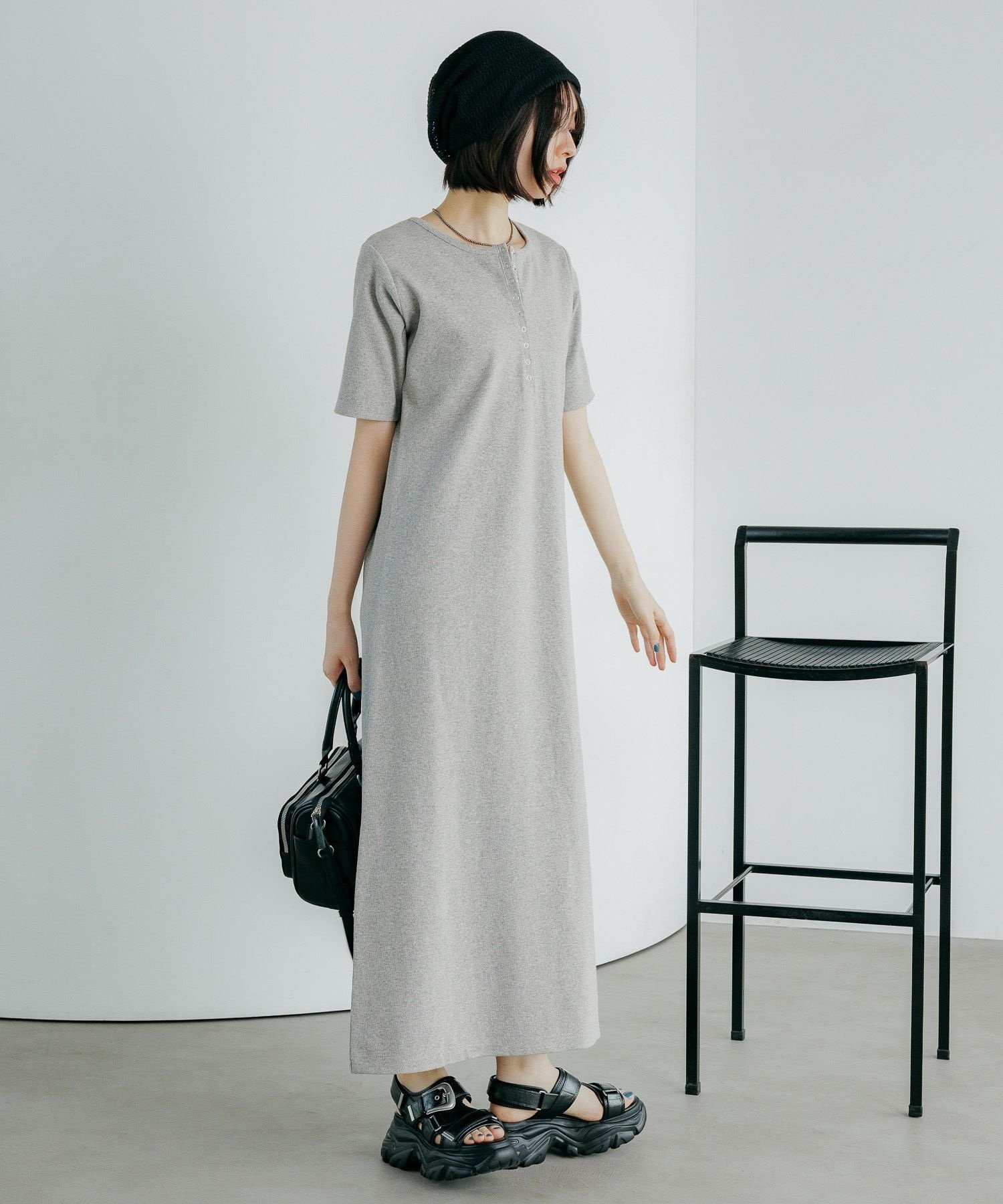 【ページボーイ/PAGEBOY】のジミレスヘンリーネックワンピース インテリア・キッズ・メンズ・レディースファッション・服の通販 founy(ファウニー) 　ファッション　Fashion　レディースファッション　Fashion for Women　ワンピース　Dresses　インナー　Innerwear　カーディガン　Cardigan, Knitwear　コンパクト　Compact, Small Size　吸水　Absorbent, Quick-Dry　ジャケット　Jacket, Outerwear　スマート　Smart, Elegant　トレンド　Trend, Trending Now　ネックレス　Necklace, Pendant Necklace　バランス　Balance, Style Balance　おすすめ　Recommended / Our Picks　夏　Summer　グレー15|ID: prp329100004980286 ipo3291000000037317540