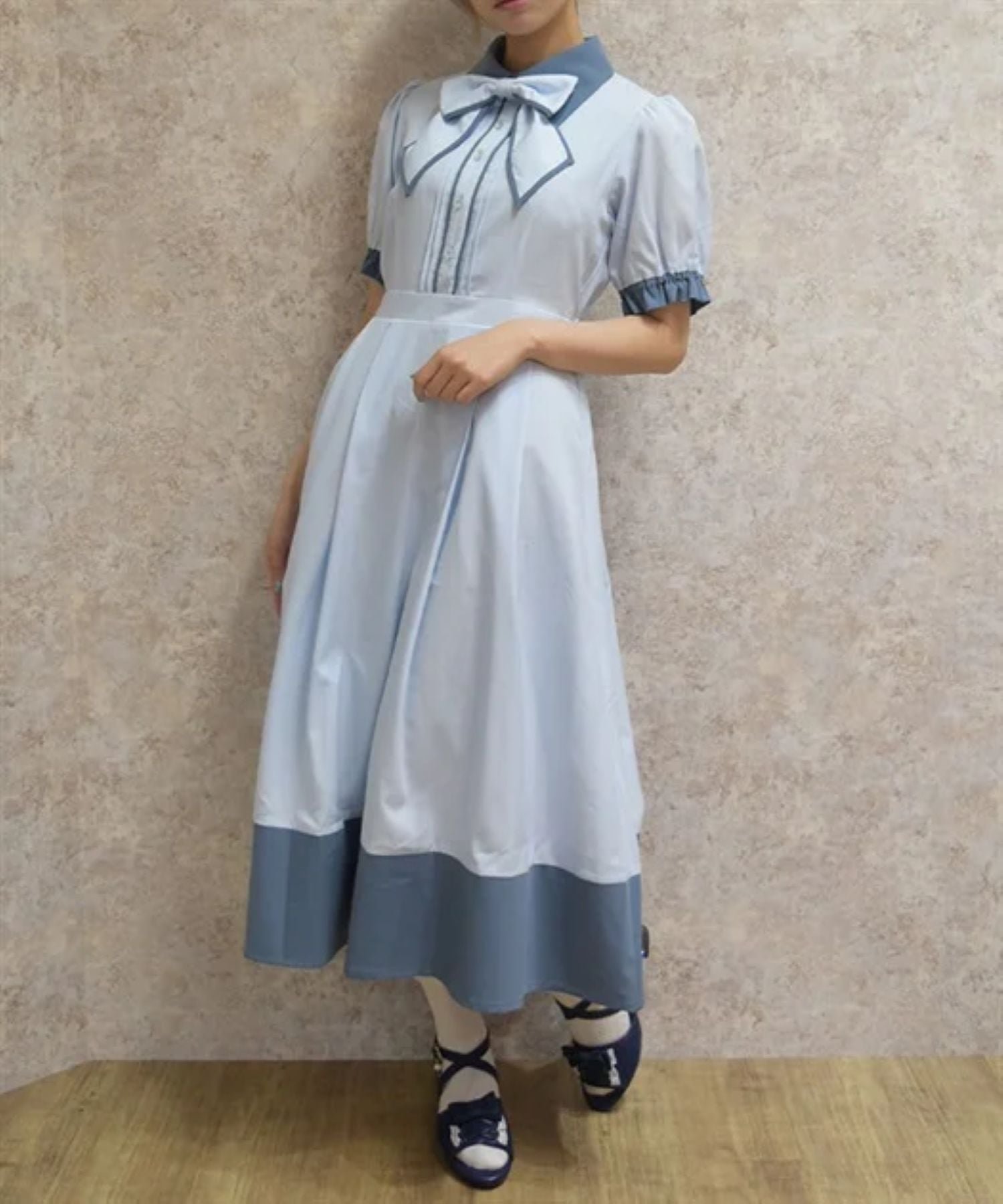 【アクシーズファム/axes femme】のストライプ切替シャツワンピース インテリア・キッズ・メンズ・レディースファッション・服の通販 founy(ファウニー) 　ファッション　Fashion　レディースファッション　Fashion for Women　ワンピース　Dresses　シャツワンピース / 1枚で着映えコーデ　Shirt Dresses　カーディガン　Cardigan, Knitwear　シャーリング　Shirring, Ruched　ストライプ　Stripe, Striped Pattern　セーター　Sweater, Knitwear　パイピング　Piping, Trim Design　ビッグ　Big, Oversized　ベスト　Vest, Waistcoat　リボン　Ribbon, Bow　切替　Switching, Contrast Panel　無地　Plain, Solid Color　サックス|ID: prp329100004980306 ipo3291000000037317610