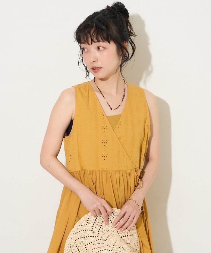 【フリークスストア/FREAK'S STORE】のインドボイル カシュクール 同色刺繍 ノースリワンピース インテリア・キッズ・メンズ・レディースファッション・服の通販 founy(ファウニー) 　ファッション　Fashion　レディースファッション　Fashion for Women　ワンピース　Dresses　インド　Indian Textile　カシュクール　Wrap Design　切替　Switching, Contrast Panel　シューズ　Shoes, Footwear　フレア　Flare, Flared　ワーク　Workwear, Utility Style　S/S・春夏　SS, Spring/Summer, Warm Season　夏　Summer　2026年　2026　2026春夏・S/S　Spring/Summer 2026 SS26　マスタード|ID: prp329100004980347 ipo3291000000037317749
