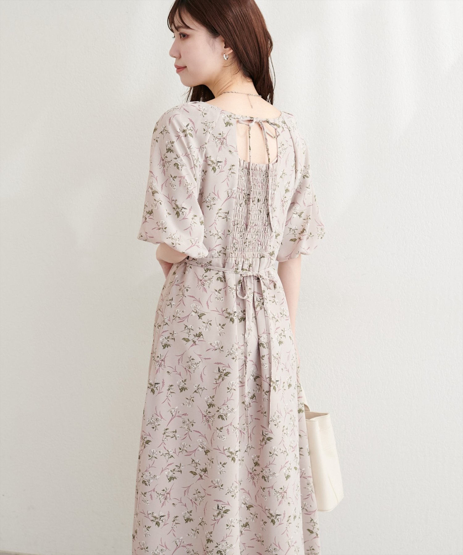 【ナチュラルクチュール/natural couture】のバルーンスリーブガーリーワンピース インテリア・キッズ・メンズ・レディースファッション・服の通販 founy(ファウニー) 　ファッション　Fashion　レディースファッション　Fashion for Women　ワンピース　Dresses　アクセサリー　Fashion Accessories　エレガント 上品　Elegant　サンダル　Sandals, Summer Shoes　シェイプ　Shape, Slim Fit　シャーリング　Shirring, Ruched　スニーカー　Sneakers, Trainers　デコルテ　Décolleté, Neckline　バルーン　Balloon, Balloon Silhouette　フェミニン　Feminine, Girly　フラワー　Flower, Floral　フレア　Flare, Flared　プリント　Print, Printed Pattern　ポケット　Pocket, Pocket Detail　リボン　Ribbon, Bow　再入荷　Restock / Back in Stock　おすすめ　Recommended / Our Picks　2026年　2026　2026春夏・S/S　Spring/Summer 2026 SS26　その他2|ID: prp329100004980366 ipo3291000000037317806