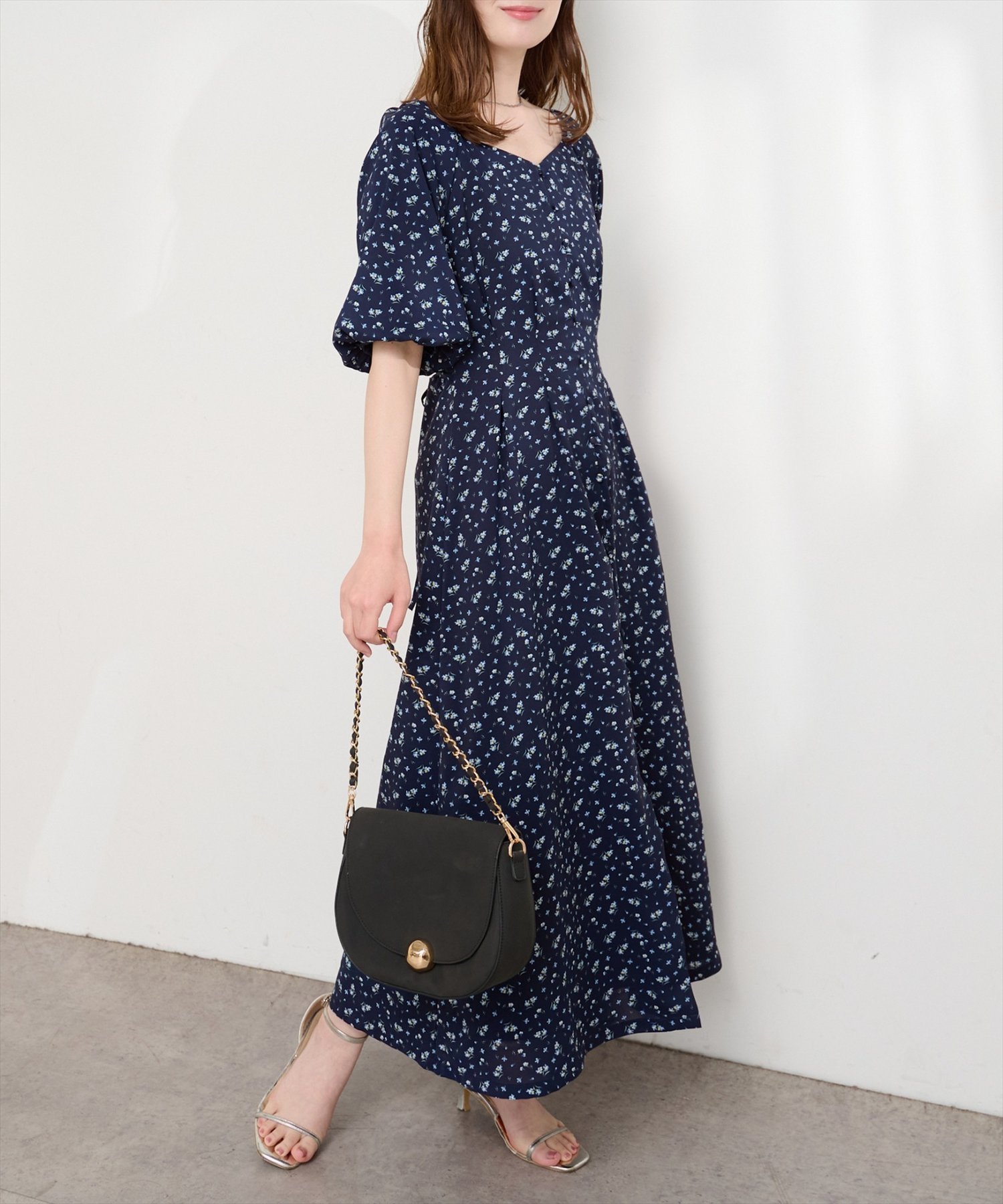 【ナチュラルクチュール/natural couture】のバルーンスリーブガーリーワンピース インテリア・キッズ・メンズ・レディースファッション・服の通販 founy(ファウニー) 　ファッション　Fashion　レディースファッション　Fashion for Women　ワンピース　Dresses　アクセサリー　Fashion Accessories　エレガント 上品　Elegant　サンダル　Sandals, Summer Shoes　シェイプ　Shape, Slim Fit　シャーリング　Shirring, Ruched　スニーカー　Sneakers, Trainers　デコルテ　Décolleté, Neckline　バルーン　Balloon, Balloon Silhouette　フェミニン　Feminine, Girly　フラワー　Flower, Floral　フレア　Flare, Flared　プリント　Print, Printed Pattern　ポケット　Pocket, Pocket Detail　リボン　Ribbon, Bow　再入荷　Restock / Back in Stock　おすすめ　Recommended / Our Picks　2026年　2026　2026春夏・S/S　Spring/Summer 2026 SS26　その他4|ID: prp329100004980366 ipo3291000000037317808