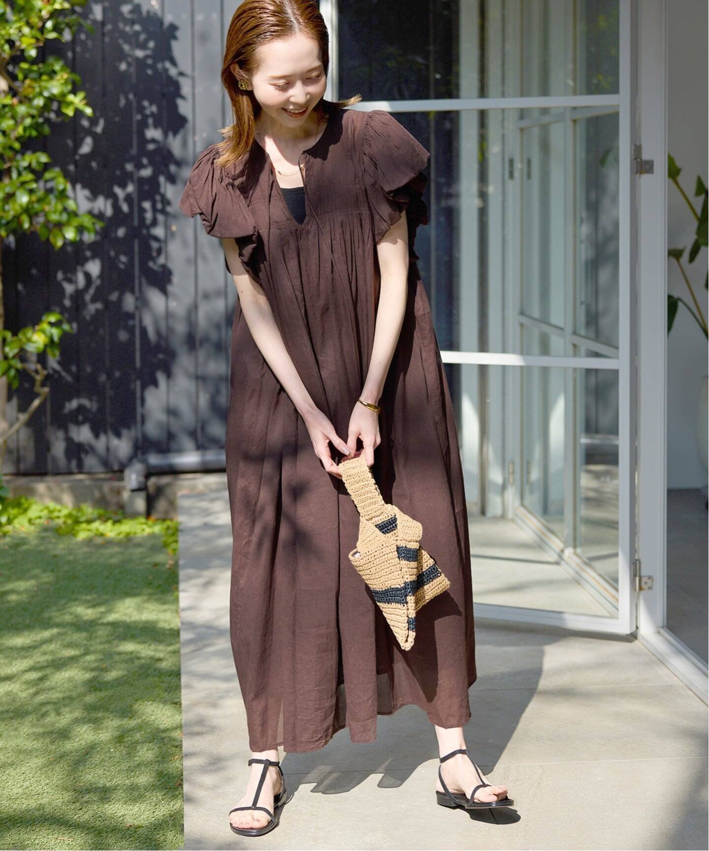 【スローブ イエナ/SLOBE IENA】のバルーンスリーブワンピース インテリア・キッズ・メンズ・レディースファッション・服の通販 founy(ファウニー) 　ファッション　Fashion　レディースファッション　Fashion for Women　ワンピース　Dresses　2026年　2026　2026春夏・S/S　Spring/Summer 2026 SS26　おすすめ　Recommended / Our Picks　インド　Indian Textile　サンダル　Sandals, Summer Shoes　シンプル　Simple, Minimal　スキッパー　Skipper, Open Collar　スリーブ　Sleeve, Long Sleeve / Short Sleeve　バルーン　Balloon, Balloon Silhouette　夏　Summer　ブラウン|ID: prp329100004980489 ipo3291000000037318223