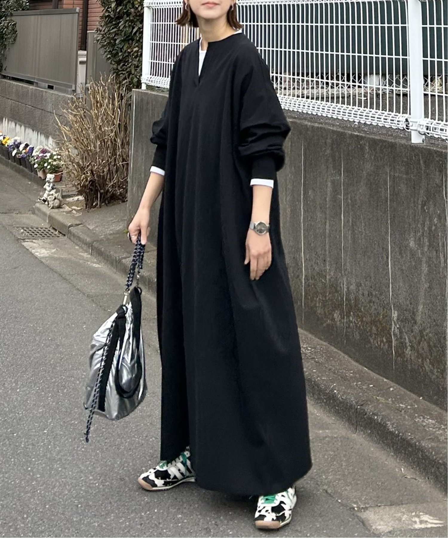 【ノッチ/notch】の【notch. by KR 】キーネックビッグワンピース インテリア・キッズ・メンズ・レディースファッション・服の通販 founy(ファウニー) 　ファッション　Fashion　レディースファッション　Fashion for Women　ワンピース　Dresses　キャップ　Cap, Baseball Cap　コラボ　Collaboration, Collab　シンプル　Simple, Minimal　スリーブ　Sleeve, Long Sleeve / Short Sleeve　デニム　Denim, Jeans Material　人気　Popular, Best Seller　バランス　Balance, Style Balance　リラックス　Relax, Relaxed Fit　ロング　Long, Long-Length　おすすめ　Recommended / Our Picks　ブラック|ID: prp329100004980603 ipo3291000000037318622