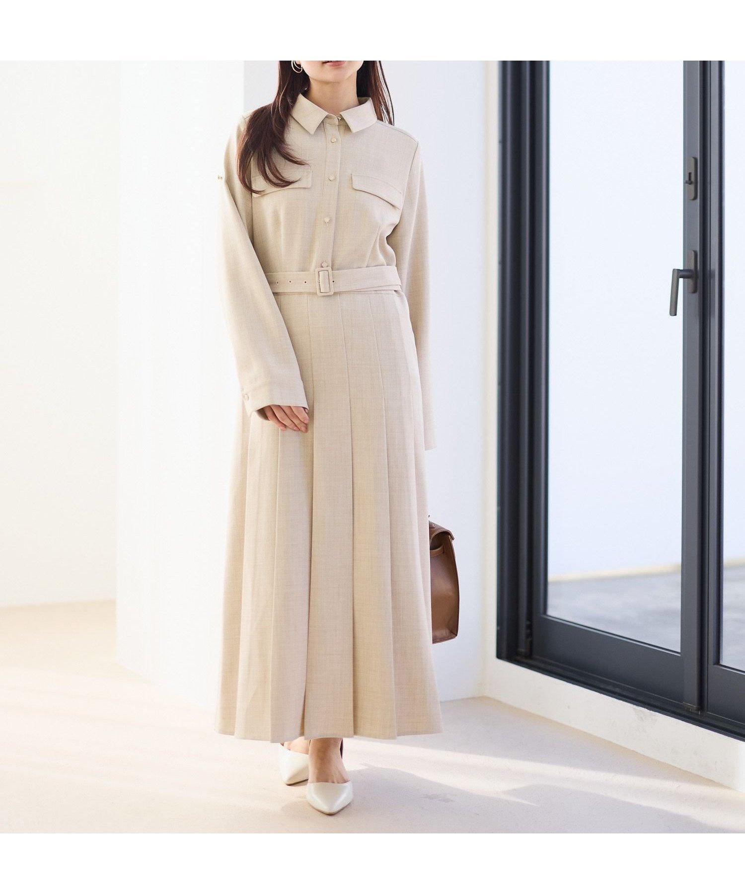 【アンデミュウ/Andemiu】のタックプリーツシャツワンピース インテリア・キッズ・メンズ・レディースファッション・服の通販 founy(ファウニー) 　ファッション　Fashion　レディースファッション　Fashion for Women　ワンピース　Dresses　シャツワンピース / 1枚で着映えコーデ　Shirt Dresses　フラップ　Flap, Flap Pocket　フレア　Flare, Flared　プリーツ　Pleats, Pleated　ポケット　Pocket, Pocket Detail　エレガント 上品　Elegant　ベージュ|ID: prp329100004980609 ipo3291000000037318640