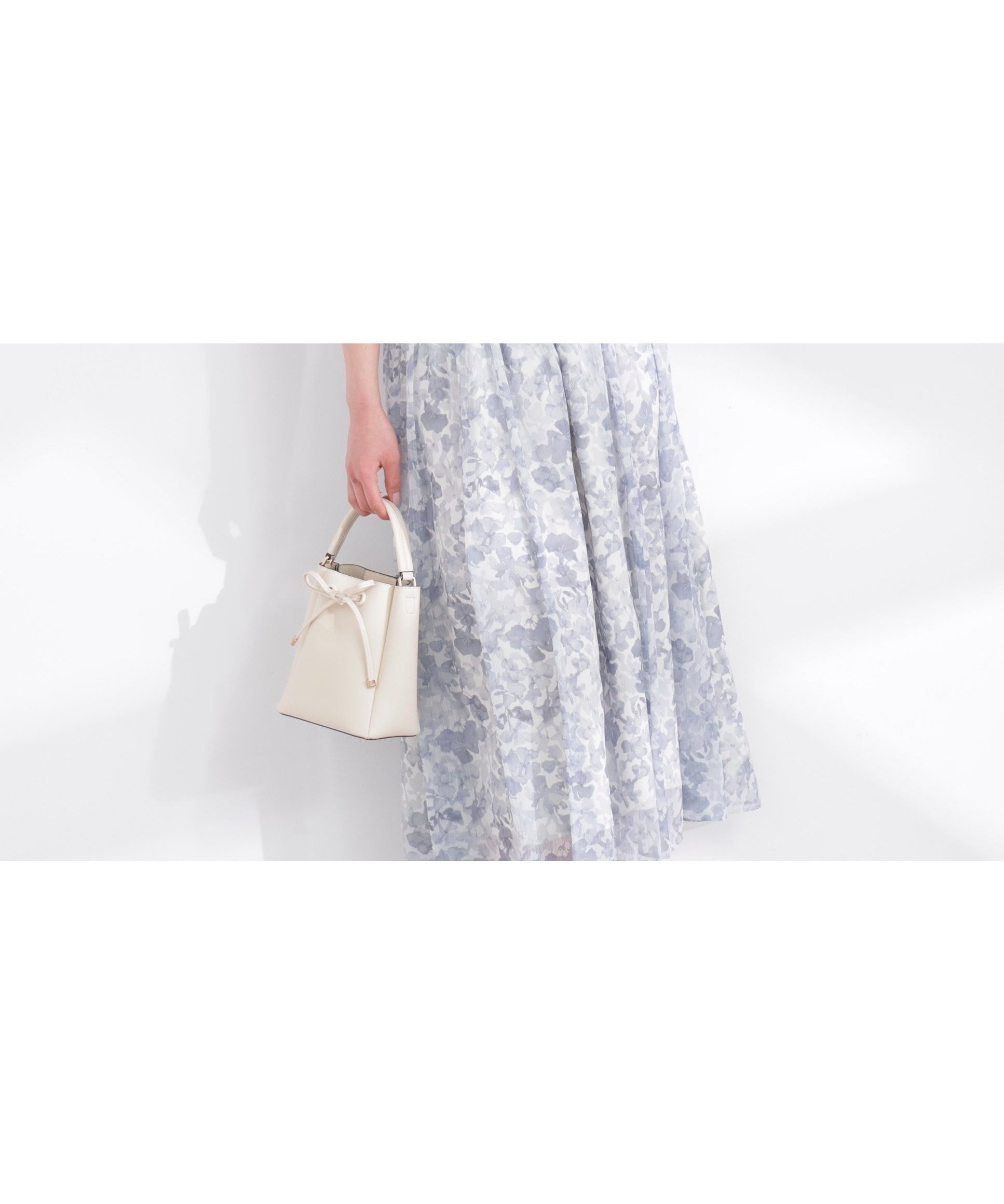 【プロポーション ボディドレッシング/PROPORTION BODY DRESSING】の2wayスリーブ花柄シャーリングワンピース 26SS インテリア・キッズ・メンズ・レディースファッション・服の通販 founy(ファウニー) 　ファッション　Fashion　レディースファッション　Fashion for Women　ワンピース　Dresses　2026年　2026　2026春夏・S/S　Spring/Summer 2026 SS26　ギャザー　Gathered, Ruffled　シフォン　Chiffon, Lightweight Fabric　シャーリング　Shirring, Ruched　スリーブ　Sleeve, Long Sleeve / Short Sleeve　ノースリーブ　Sleeveless, No-Sleeve　フレンチ　French, French Style　リボン　Ribbon, Bow　ブラック|ID: prp329100004980644 ipo3291000000037318763