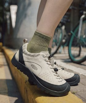 【キーン/KEEN】のWOMEN JASPER ROCKS SP レディース ジャスパー ロックス エスピー 大人の最旬トレンドファッション＆コーディネート founy(ファウニー) ファッション Fashion レディースファッション Fashion for Women アウトドア Outdoor Clothing シューズ Shoes, Footwear スニーカー Sneakers, Trainers 定番 Standard, Basic Item フィット Fit, Slim Fit メッシュ Mesh, Net Fabric モチーフ Motif, Design Theme ライニング Inner Lining, Inner Fabric, Lined レース Lace, Lace Fabric |ID:prp329100004980738