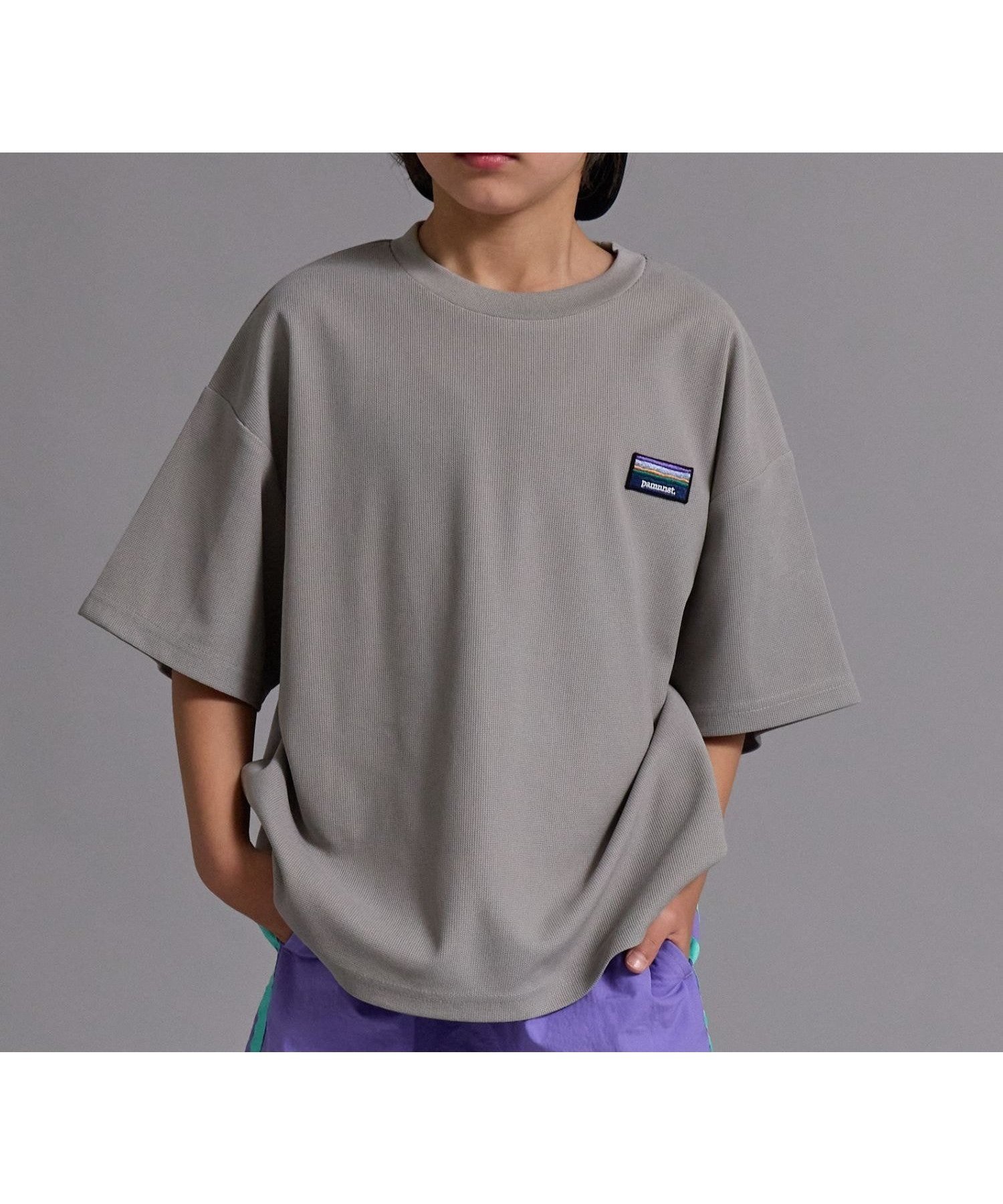 【ペアマノン/pairmanon / KIDS】の【マルチファンクション】接触冷感 刺繍 シンプル 半袖 Tシャツ【PAIRMANON STREET】 インテリア・キッズ・メンズ・レディースファッション・服の通販 founy(ファウニー) 　ファッション　Fashion　キッズファッション　Fashion for Kids　カットソー　Cut and Sewn Top　吸水　Absorbent, Quick-Dry　シンプル　Simple, Minimal　定番　Standard, Basic Item　ボックス　Boxy, Box Shape　半袖　Short Sleeve, Half Sleeve　ワッフル　Waffle, Waffle Knit　グレー10|ID: prp329100004981099 ipo3291000000037320560