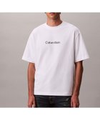 【カルバンクライン/Calvin Klein】の【公式ショップ】 カルバンクライン スタンダード リラックス クルーネック Tシャツ Calvin Klein 40HM228 大人の最旬トレンドファッション＆コーディネート founy(ファウニー) ファッション Fashion レディースファッション Fashion for Women トップス・カットソー Cut & Sew Tops シャツ・ブラウス・オフィスカジュアル Elegant Blouses & Button-Ups ロングTシャツ・Tシャツ Longline T-Shirts & Tees おすすめ Recommended / Our Picks インナー Innerwear スタンダード Standard, Basic フロント Front, Front Design ブライト Bright, Shiny プリント Print, Printed Pattern リラックス Relax, Relaxed Fit thumbnail Bright White|ID: prp329100004981165 ipo3291000000037320916