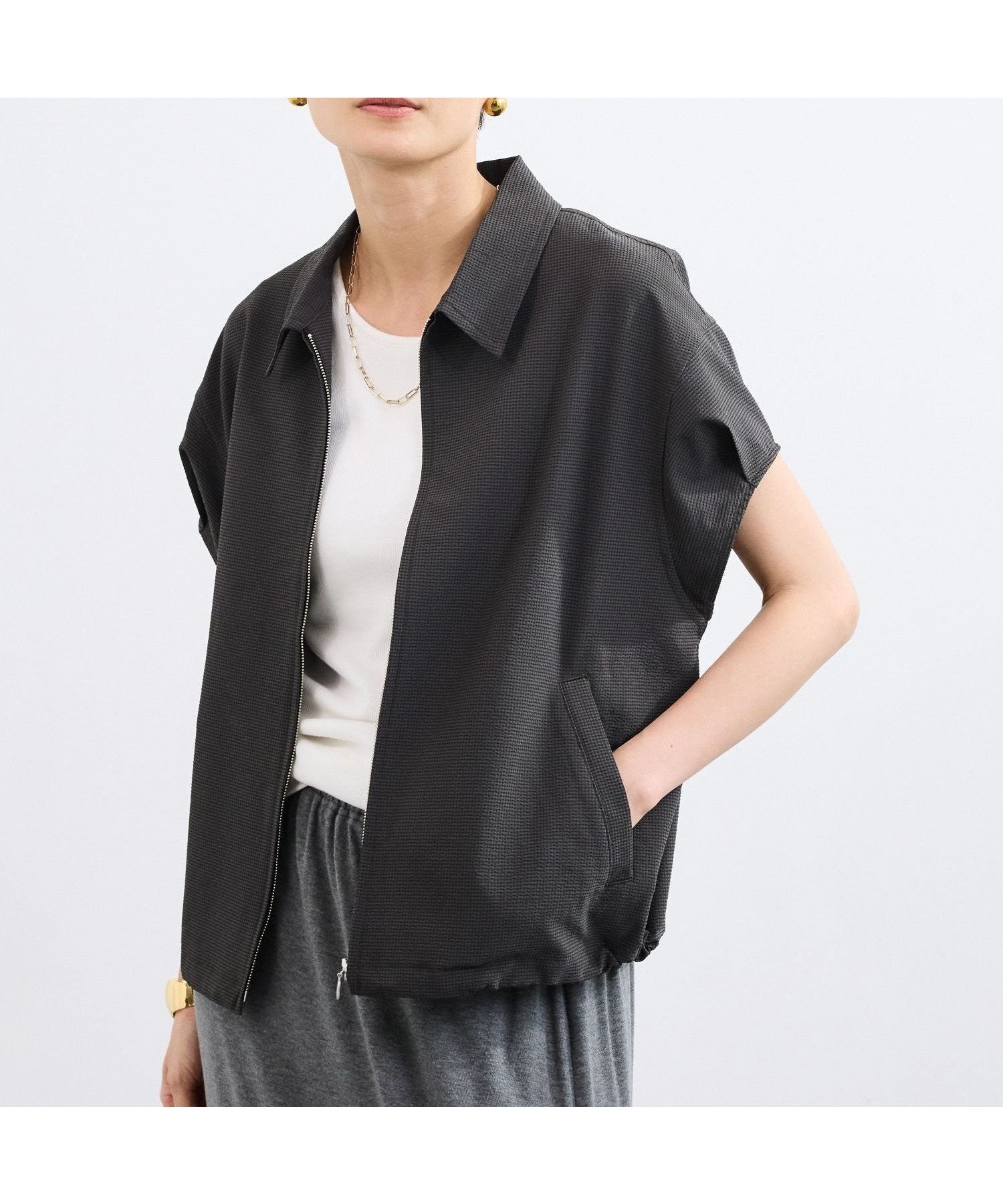 【バンヤードストーム/BARNYARDSTORM】の半袖シャツブルゾン【吸水速乾/JAPAN FABRIC】 インテリア・キッズ・メンズ・レディースファッション・服の通販 founy(ファウニー) 　ファッション　Fashion　レディースファッション　Fashion for Women　アウター　Coat / Outerwear Collection　ブルゾンジャケット・スポーティアウター　Blouson Jackets　トップス・カットソー　Cut & Sew Tops　シャツ・ブラウス・オフィスカジュアル　Elegant Blouses & Button-Ups　吸水　Absorbent, Quick-Dry　サッカー　Seersucker, Summer Fabric　サンダル　Sandals, Summer Shoes　ストレッチ　Stretch, Stretchy Fabric　スリーブ　Sleeve, Long Sleeve / Short Sleeve　タンク　Tank Top, Sleeveless Top　フラット　Flat, Flat Shoes　フロント　Front, Front Design　ブルゾン　Blouson, Bomber Jacket　ボトム　Bottoms, Lower Wear　半袖　Short Sleeve, Half Sleeve　羽織　Haori, Light Jacket　リラックス　Relax, Relaxed Fit　夏　Summer　エレガント 上品　Elegant　ブラック|ID: prp329100004981237 ipo3291000000037321348