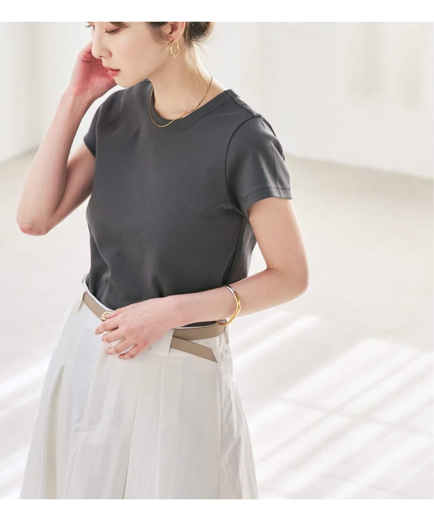 【ノーブル / スピック&スパン/NOBLE / Spick & Span】の《追加・WEB限定カラー》スビンコットンスムースコンパクトTシャツ インテリア・キッズ・メンズ・レディースファッション・服の通販 founy(ファウニー) 　ファッション　Fashion　レディースファッション　Fashion for Women　トップス・カットソー　Cut & Sew Tops　シャツ・ブラウス・オフィスカジュアル　Elegant Blouses & Button-Ups　ロングTシャツ・Tシャツ　Longline T-Shirts & Tees　イエロー　Yellow　シンプル　Simple, Minimal　定番　Standard, Basic Item　人気　Popular, Best Seller　グレー|ID: prp329100004981371 ipo3291000000037321952