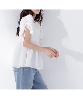 【ナチュラル ビューティー ベーシック/NATURAL BEAUTY BASIC】のドロストギャザースリーブブラウス 大人の最旬トレンドファッション＆コーディネート founy(ファウニー) ファッション Fashion レディースファッション Fashion for Women トップス・カットソー Cut & Sew Tops シャツ・ブラウス・オフィスカジュアル Elegant Blouses & Button-Ups ギャザー Gathered, Ruffled スクエア Square, Square Shape スリーブ Sleeve, Long Sleeve / Short Sleeve バルーン Balloon, Balloon Silhouette リボン Ribbon, Bow |ID:prp329100004981454