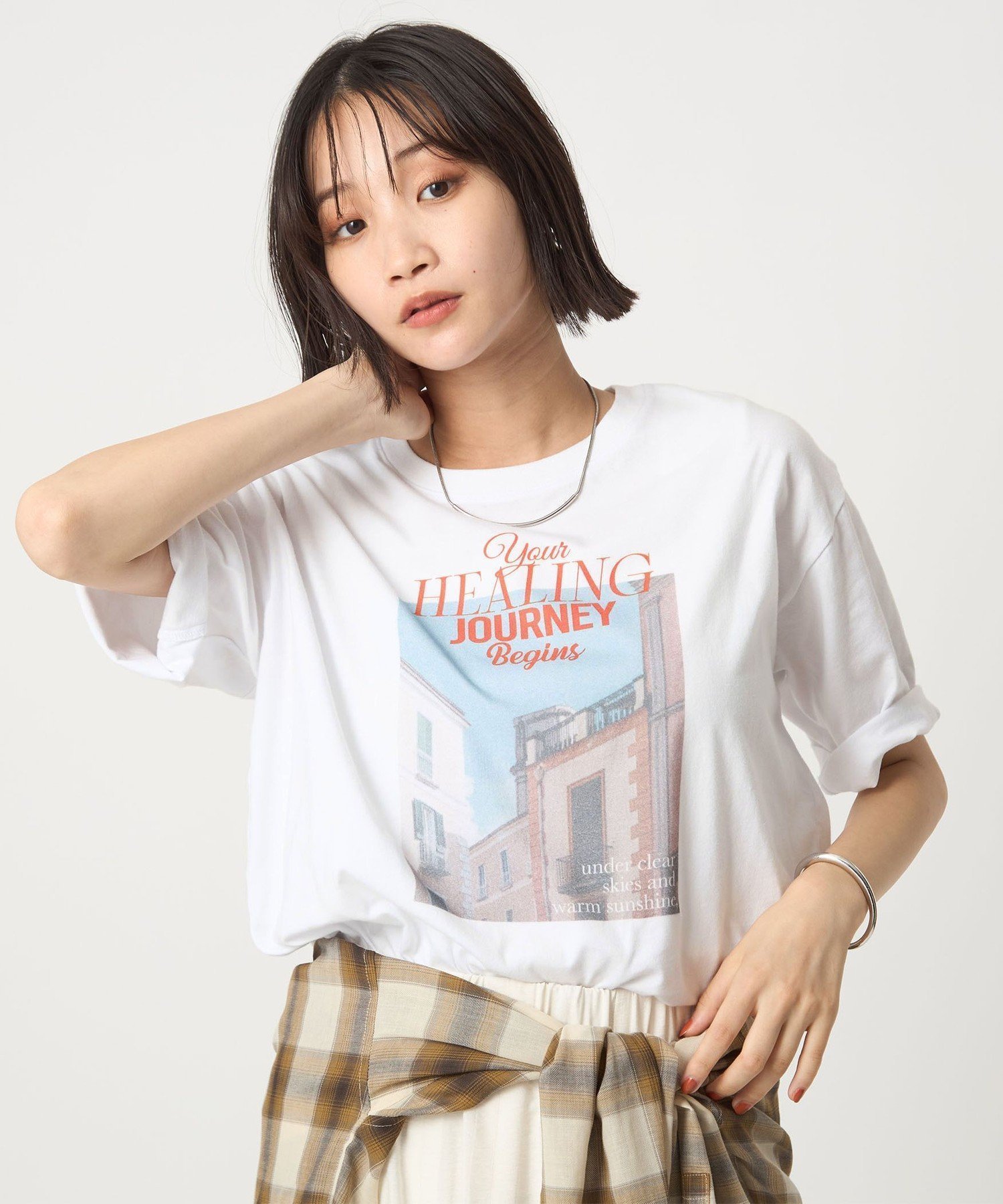 【ユナイテッドアローズ/UNITED ARROWS】のat ease フロント フォト ショートスリーブ Tシャツ 大人の最旬トレンドファッション＆コーディネート founy(ファウニー) 　ファッション　Fashion　レディースファッション　Fashion for Women　トップス・カットソー　Cut & Sew Tops　シャツ・ブラウス・オフィスカジュアル　Elegant Blouses & Button-Ups　ロングTシャツ・Tシャツ　Longline T-Shirts & Tees　インナー　Innerwear　秋　Autumn　コンパクト　Compact, Small Size　ショート　Short, Short Length　スリーブ　Sleeve, Long Sleeve / Short Sleeve　定番　Standard, Basic Item　フロント　Front, Front Design　プリント　Print, Printed Pattern　ベーシック　Basic, Essential　ボトム　Bottoms, Lower Wear　羽織　Haori, Light Jacket　ルーズ　Loose, Oversized　アウトレット　Outlet / Clearance　おすすめ　Recommended / Our Picks　夏　Summer　 other-1|ID: prp329100004981504 ipo3291000000037322923