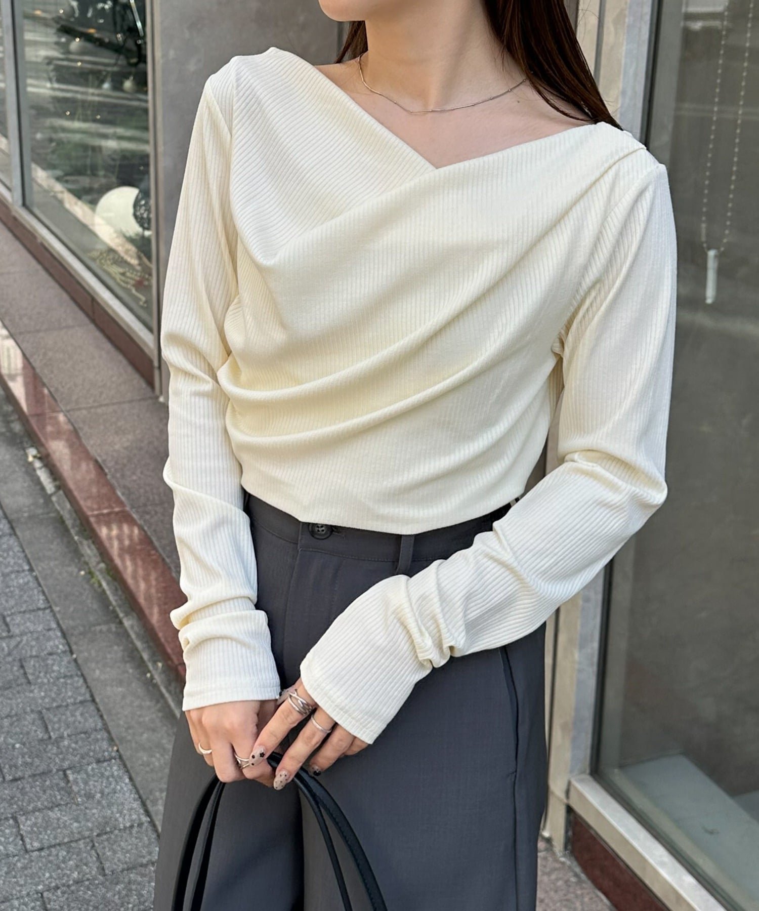 【ラナン/Ranan】のRanan/ドレープオフショルリブロンT インテリア・キッズ・メンズ・レディースファッション・服の通販 founy(ファウニー) 　ファッション　Fashion　レディースファッション　Fashion for Women　トップス・カットソー　Cut & Sew Tops　ロングTシャツ・Tシャツ　Longline T-Shirts & Tees　カシュクール　Wrap Design　シンプル　Simple, Minimal　ジャケット　Jacket, Outerwear　タイトスカート　Pencil Skirt, Tight Skirt　デコルテ　Décolleté, Neckline　トレンド　Trend, Trending Now　ドレープ　Drape, Draping Fabric　フィット　Fit, Slim Fit　フェミニン　Feminine, Girly　ベーシック　Basic, Essential　ボーダー　Border, Stripe　ポケット　Pocket, Pocket Detail　半袖　Short Sleeve, Half Sleeve　エレガント 上品　Elegant　IV|ID: prp329100004981508 ipo3291000000037322952