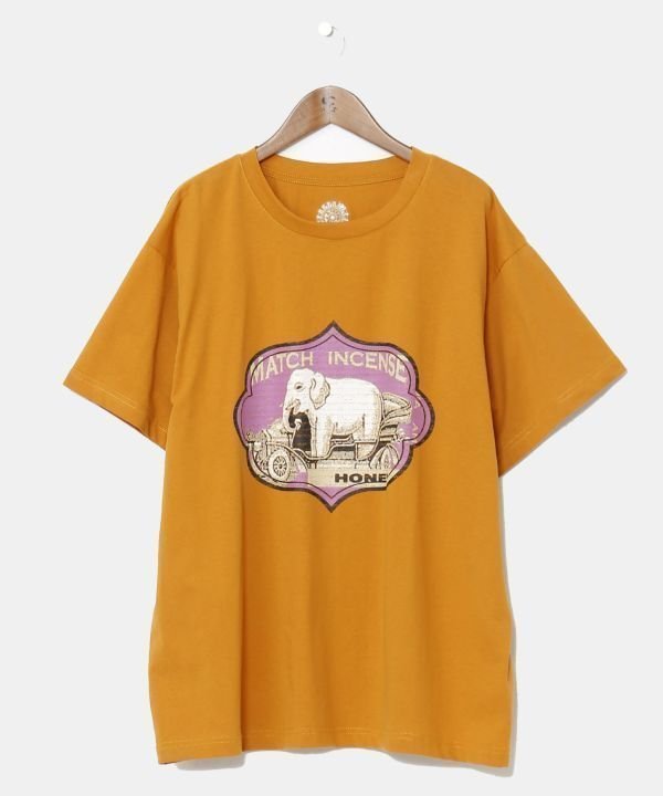 【アミナコレクション/Amina Collection】の【チャイハネ】マッチ香メンズTシャツ(Lサイズ) インテリア・キッズ・メンズ・レディースファッション・服の通販 founy(ファウニー) 　ファッション　Fashion　レディースファッション　Fashion for Women　トップス・カットソー　Cut & Sew Tops　シャツ・ブラウス・オフィスカジュアル　Elegant Blouses & Button-Ups　ロングTシャツ・Tシャツ　Longline T-Shirts & Tees　プリント　Print, Printed Pattern　メンズ　Men's, Menswear　ワンポイント　One Point, Statement Accent　ヴィンテージ　Vintage Style　オレンジ|ID: prp329100004981550 ipo3291000000037323126