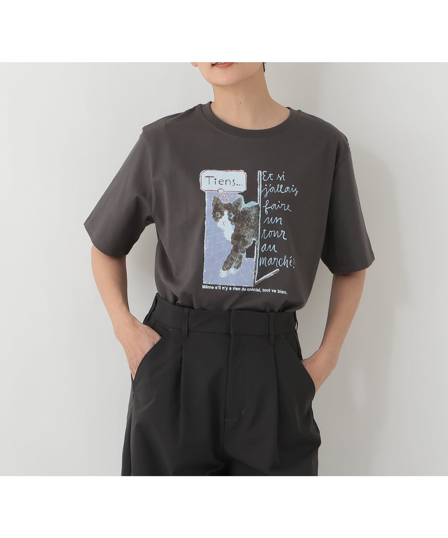 【アフタヌーンティー リビング/Afternoon Tea LIVING】のプリントTシャツ/CAT インテリア・キッズ・メンズ・レディースファッション・服の通販 founy(ファウニー) 　ファッション　Fashion　レディースファッション　Fashion for Women　トップス・カットソー　Cut & Sew Tops　シャツ・ブラウス・オフィスカジュアル　Elegant Blouses & Button-Ups　ロングTシャツ・Tシャツ　Longline T-Shirts & Tees　イラスト　Illustration　インナー　Innerwear　フロント　Front, Front Design　プリント　Print, Printed Pattern　ベーシック　Basic, Essential　猫　Cat, Kitty　チャコールグレー|ID: prp329100004981632 ipo3291000000037323392