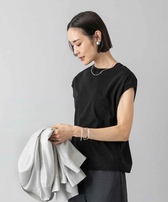 【ミッシェルクラン/MICHEL KLEIN】の接触冷感 フレンチスリーブカットソー インテリア・キッズ・メンズ・レディースファッション・服の通販 founy(ファウニー) https://founy.com/ ファッション Fashion レディースファッション Fashion for Women トップス・カットソー Cut & Sew Tops カットソー・ベーシックTシャツ Cut-and-Sewn Tops / Stretch Tees & Basics インナー Innerwear 春 Spring 洗える Machine Washable 秋 Autumn シアー Sheer, See-Through シンプル Simple, Minimal スタイリッシュ Stylish, Fashionable ストレッチ Stretch, Stretchy Fabric スリーブ Sleeve, Long Sleeve / Short Sleeve ダウン Down, Puffer トレンド Trend, Trending Now バランス Balance, Style Balance フレア Flare, Flared フレンチ French, French Style ベーシック Basic, Essential ワーク Workwear, Utility Style 冬 Winter / This Winter 再入荷 Restock / Back in Stock おすすめ Recommended / Our Picks 夏 Summer |ID: prp329100004981636 ipo3291000000037323404