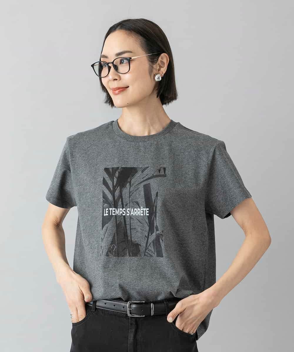 【ミッシェルクラン/MICHEL KLEIN】のフォトTシャツ インテリア・キッズ・メンズ・レディースファッション・服の通販 founy(ファウニー) 　ファッション　Fashion　レディースファッション　Fashion for Women　トップス・カットソー　Cut & Sew Tops　シャツ・ブラウス・オフィスカジュアル　Elegant Blouses & Button-Ups　ロングTシャツ・Tシャツ　Longline T-Shirts & Tees　インナー　Innerwear　春　Spring　洗える　Machine Washable　秋　Autumn　グラフィック　Graphic, Graphic Design　サングラス　Sunglasses, Shades　シンプル　Simple, Minimal　スタイリッシュ　Stylish, Fashionable　ダウン　Down, Puffer　デニム　Denim, Jeans Material　トレンド　Trend, Trending Now　バランス　Balance, Style Balance　フレア　Flare, Flared　プリント　Print, Printed Pattern　ベーシック　Basic, Essential　ボトム　Bottoms, Lower Wear　リラックス　Relax, Relaxed Fit　冬　Winter / This Winter　再入荷　Restock / Back in Stock　おすすめ　Recommended / Our Picks　夏　Summer　ダークグレー|ID: prp329100004981638 ipo3291000000037323413