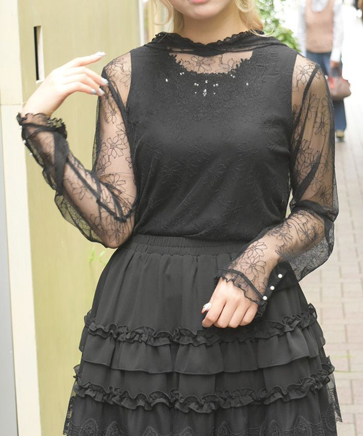 【アクシーズファム/axes femme】のフード付花チュールインナー インテリア・キッズ・メンズ・レディースファッション・服の通販 founy(ファウニー) 　ファッション　Fashion　レディースファッション　Fashion for Women　おすすめ　Recommended / Our Picks　インナー　Innerwear　シンプル　Simple, Minimal　チュール　Tulip, Tulip Motif　パール　Pearl, Pearl Accent　フェミニン　Feminine, Girly　フリル　Frill, Ruffle　ワンポイント　One Point, Statement Accent　半袖　Short Sleeve, Half Sleeve　黒|ID: prp329100004981646 ipo3291000000037323451