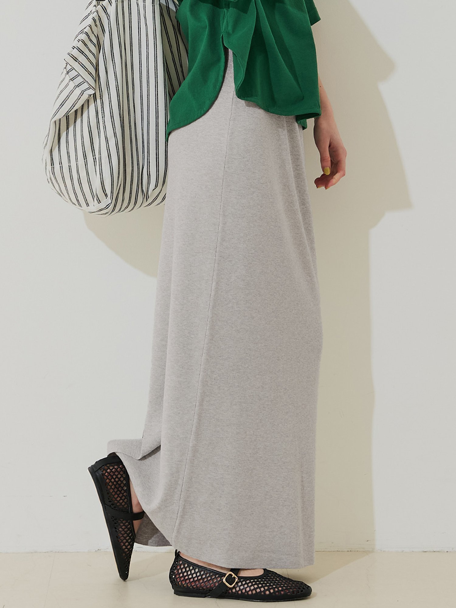 【コカ/COCA】のカットリブIラインスカート 大人の最旬トレンドファッション＆コーディネート founy(ファウニー) 　ファッション　Fashion　レディースファッション　Fashion for Women　スカート　Skirts　春　Spring　カットソー　Cut and Sewn Top　サンダル　Sandals, Summer Shoes　シンプル　Simple, Minimal　ストレッチ　Stretch, Stretchy Fabric　スニーカー　Sneakers, Trainers　スリット　Slit, Slit Detail　ポケット　Pocket, Pocket Detail　マキシ　Maxi, Full Length　無地　Plain, Solid Color　ロング　Long, Long-Length　夏　Summer　2026年　2026　2026春夏・S/S　Spring/Summer 2026 SS26　 other-1|ID: prp329100004981735 ipo3291000000037323909